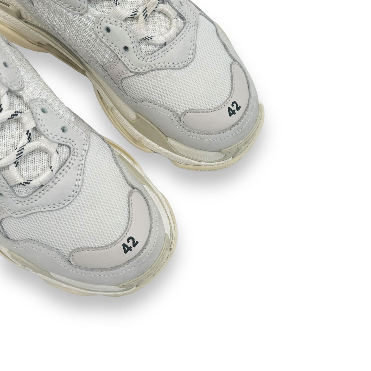 BALENCIAGA TRIPLE S SNEAKER BEIGE UK8