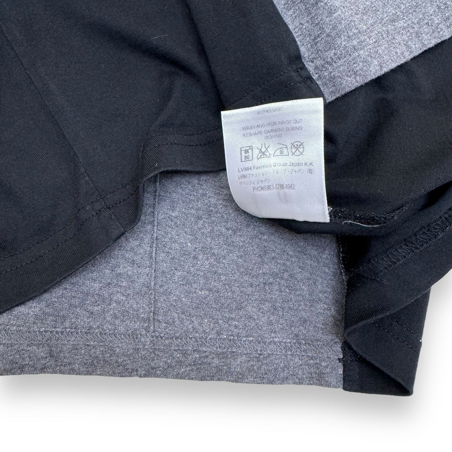 GIVENCHY PARIS STAR T-SHIRT BLACK / GREY / RED L