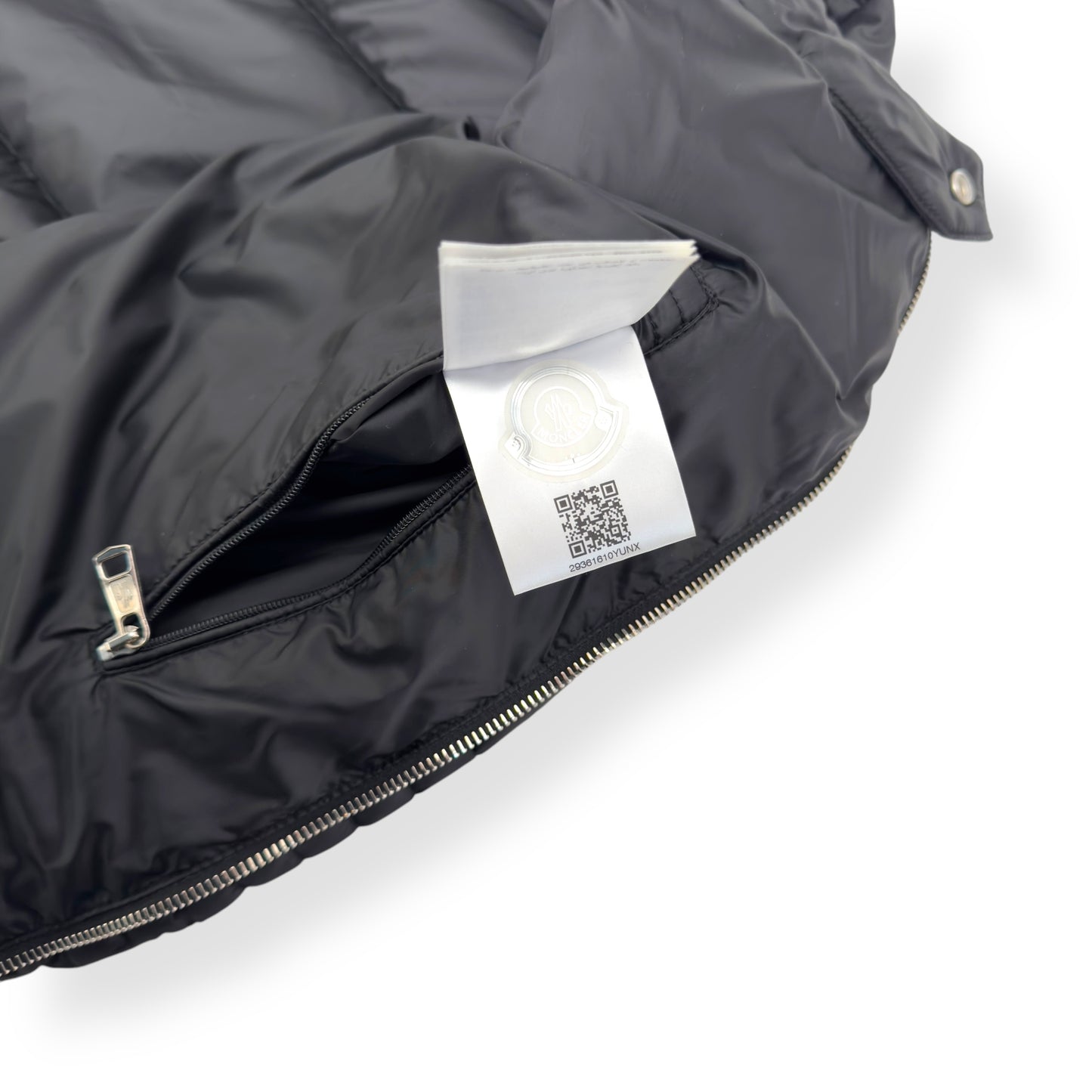 MONCLER AUBIN QUILTED SHELL DOWN JACKET BLACK 3 / M