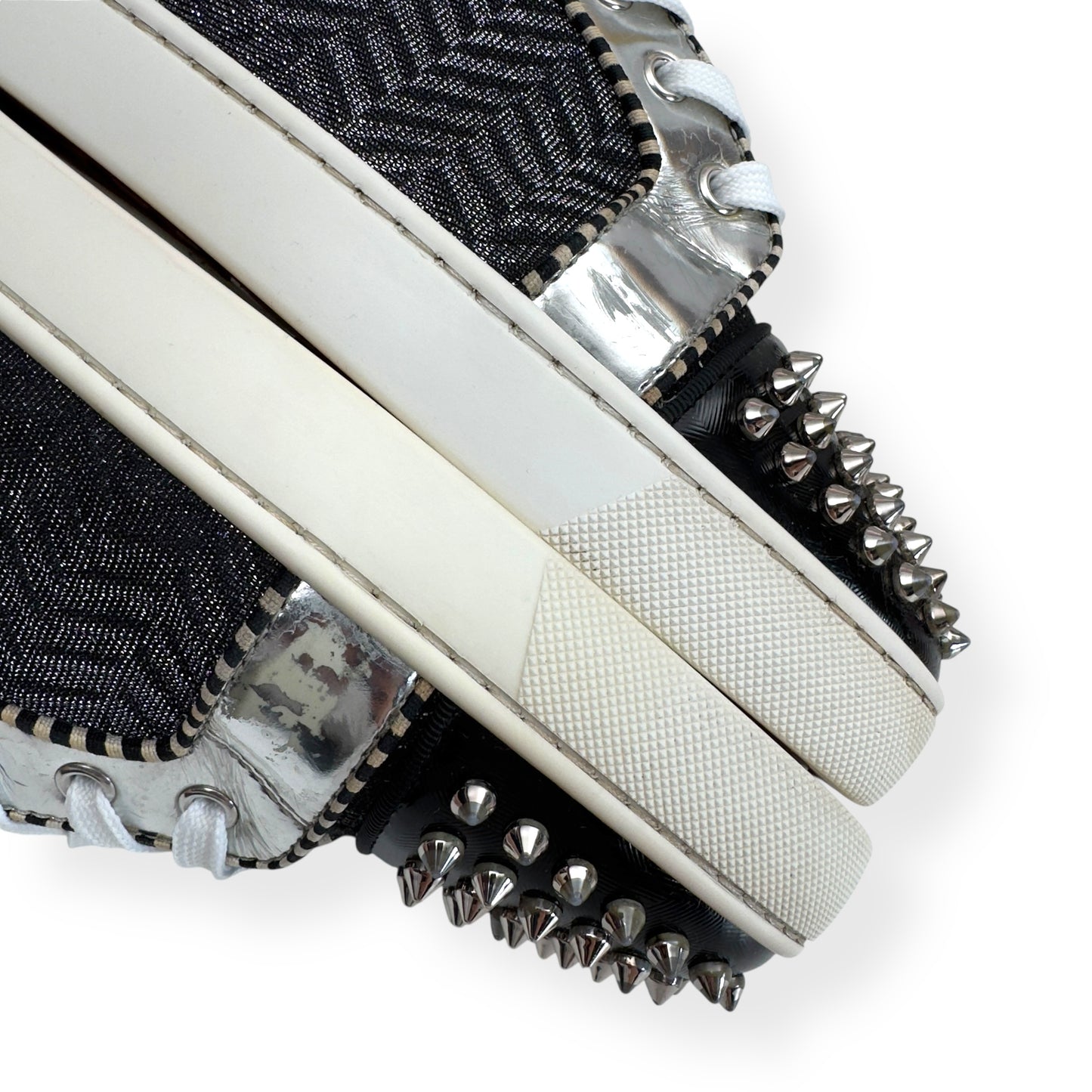 CHRISTIAN LOUBOUTIN LOW SPIKES ORLATO HIGH TOP SNEAKER BLACK / WHITE / SILVER 42 / UK8