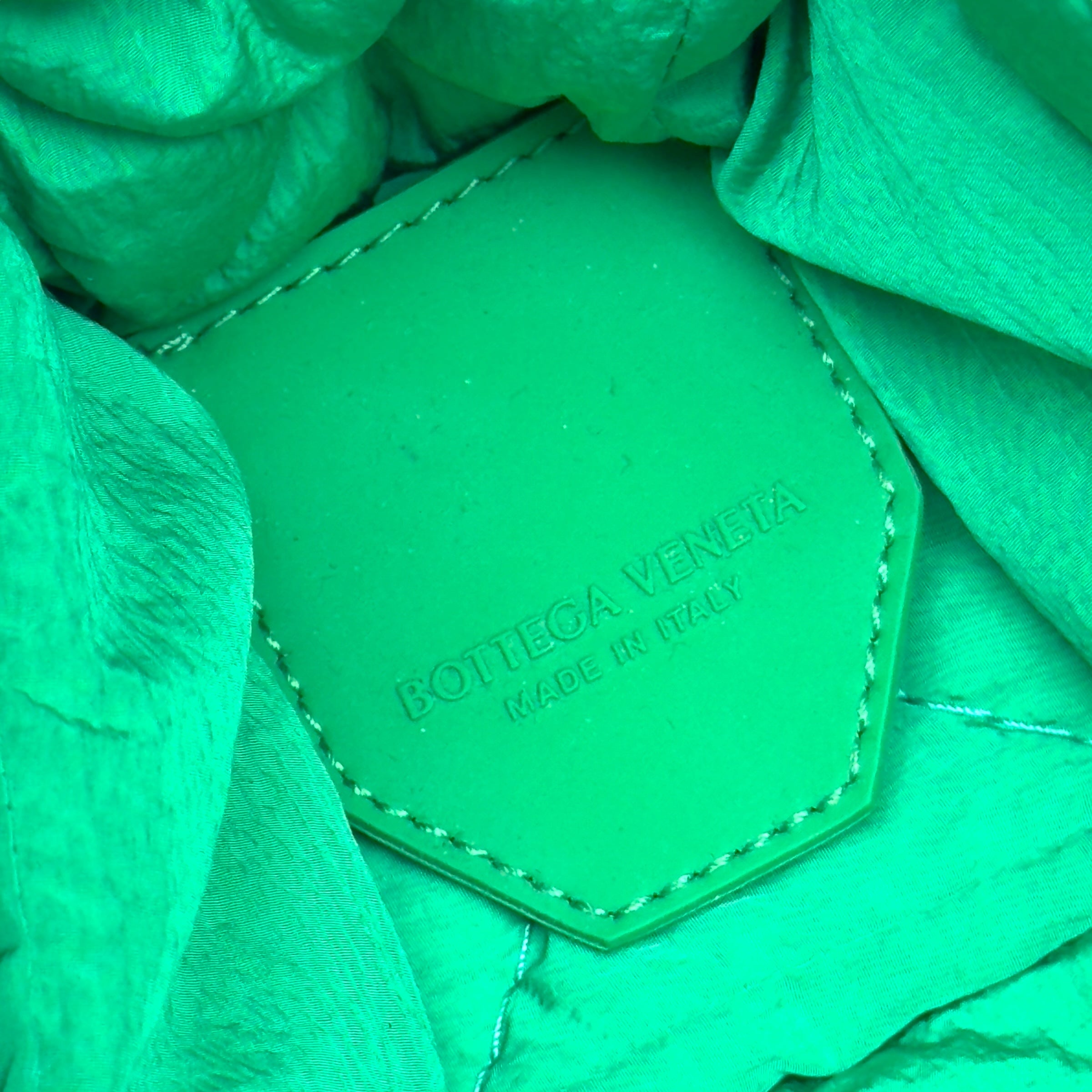 BOTTEGA VENETA PADDED CASSETTE BAG GREEN S