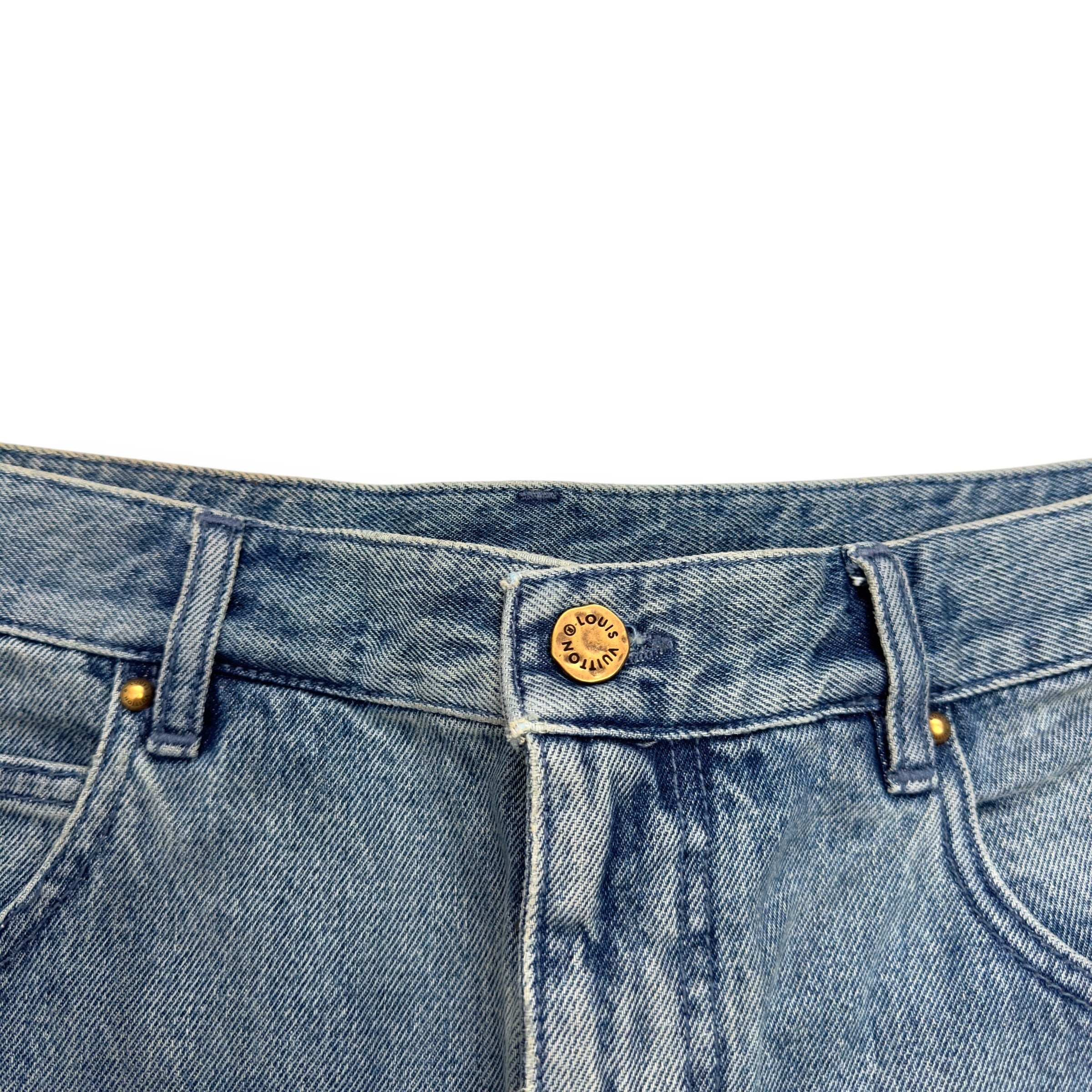 LOUIS VUITTON DENIM CARPENTER SHORTS BLUE W32”