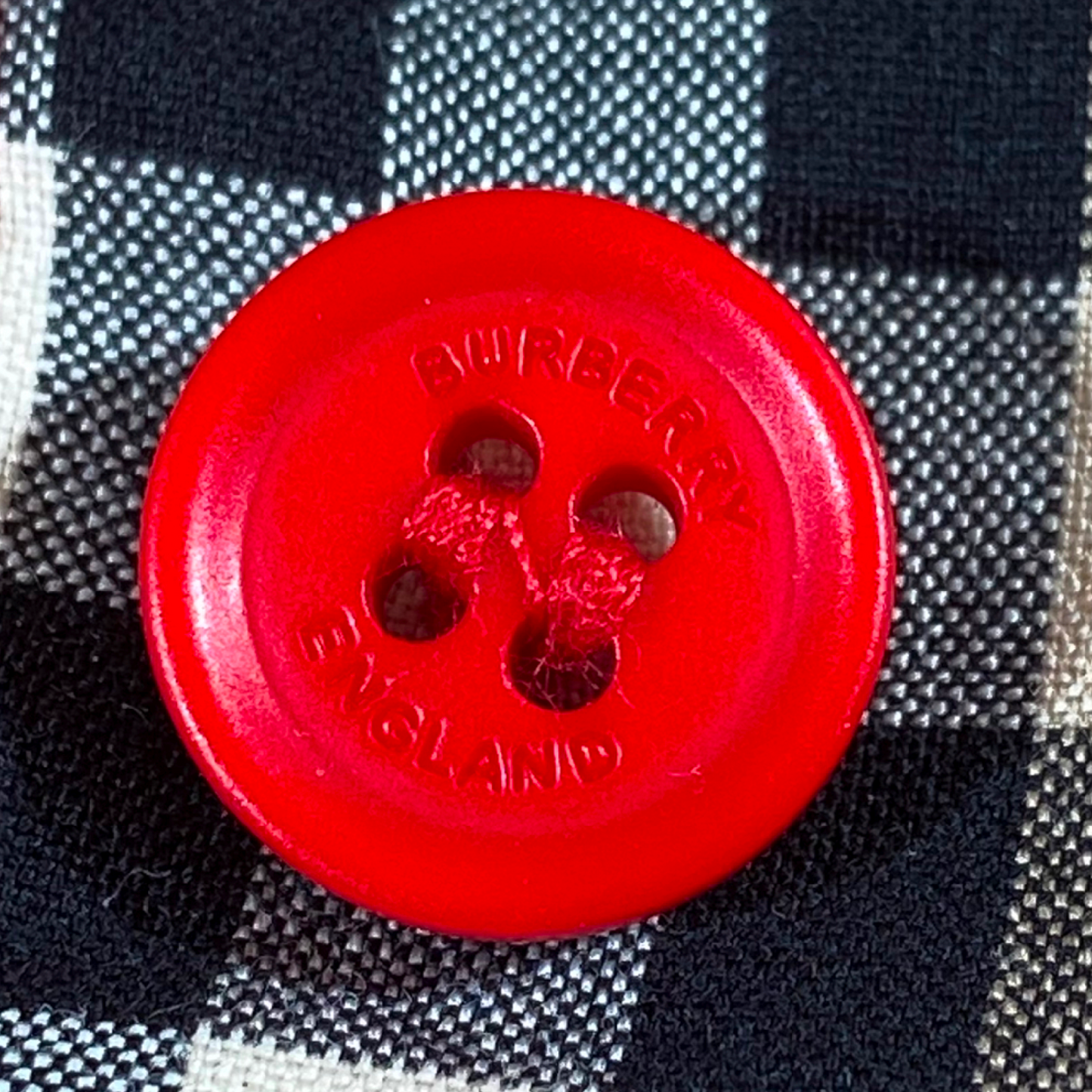 BURBERRY LONG SLEEVE POLO TOP RED M