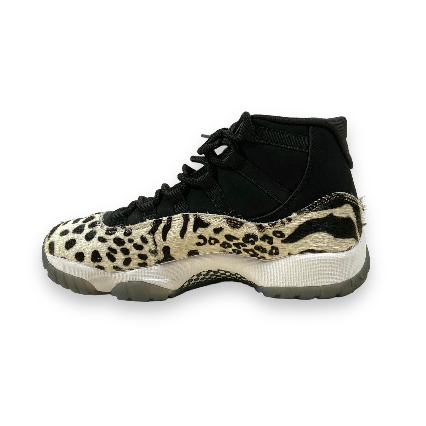 NIKE JORDAN 11’S ZEBRA UK8