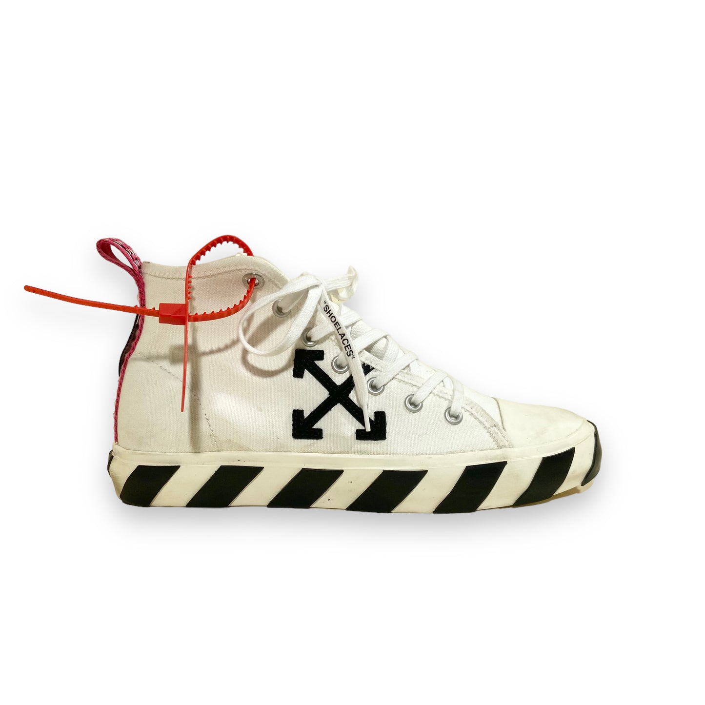 OFF WHITE ARROW PATCH HIGH TOP SNEAKERS WHITE UK10