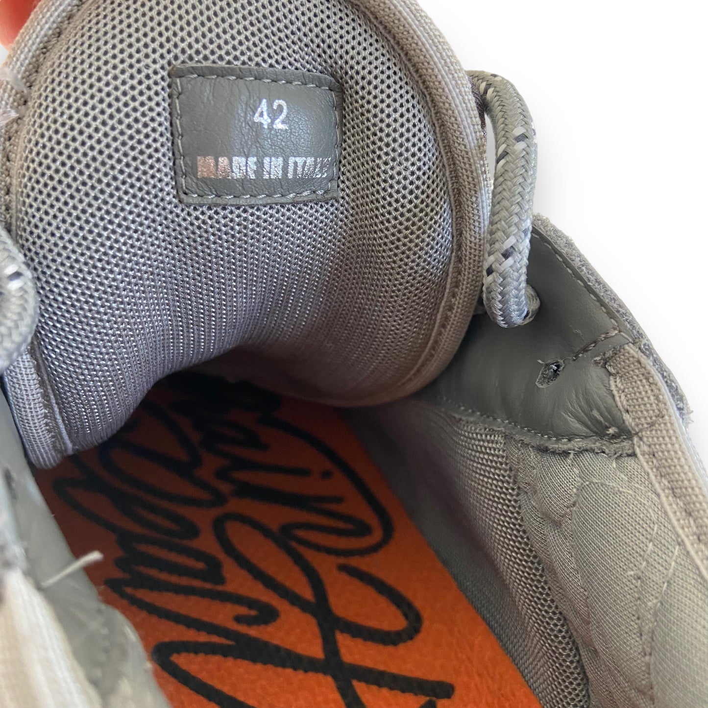 VERSACE CHAIN REACTIONS GREY UK8