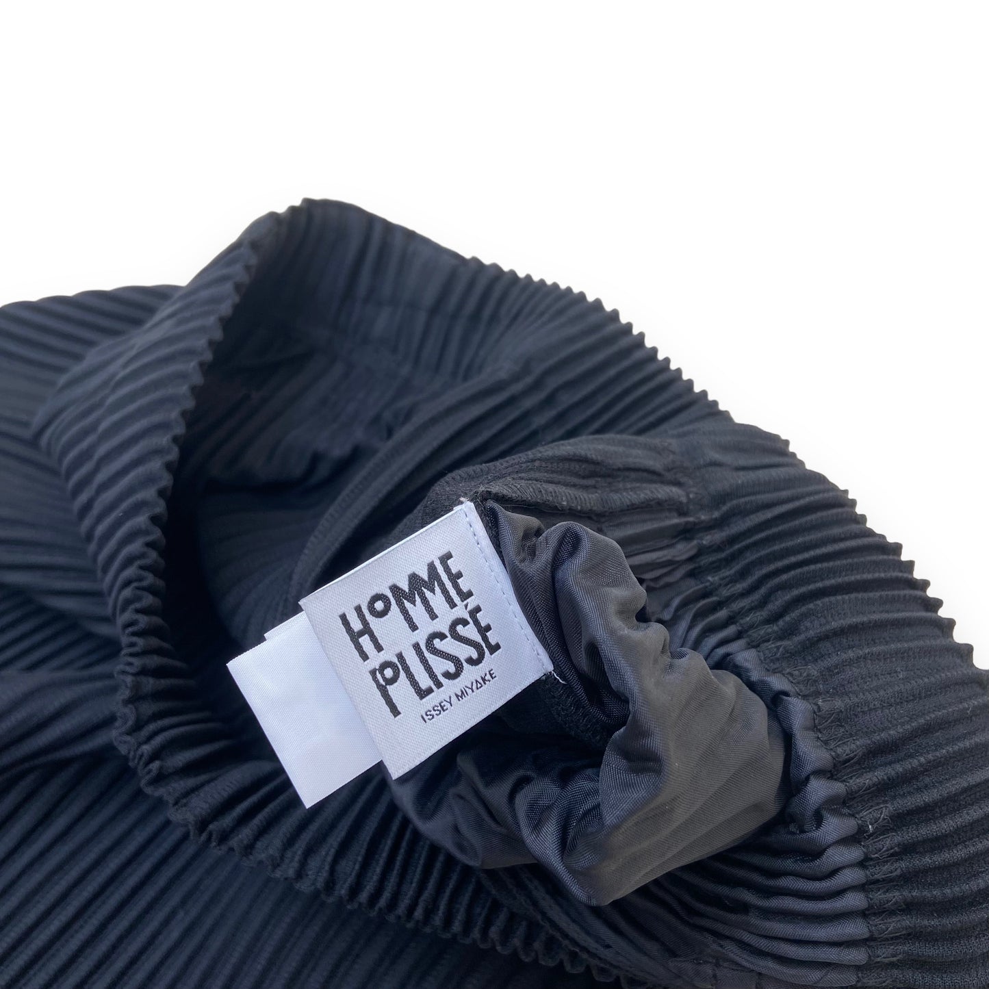 HOMME PLISSÉ ISSEY MIYAKE PLEATED TROUSERS BLACK S