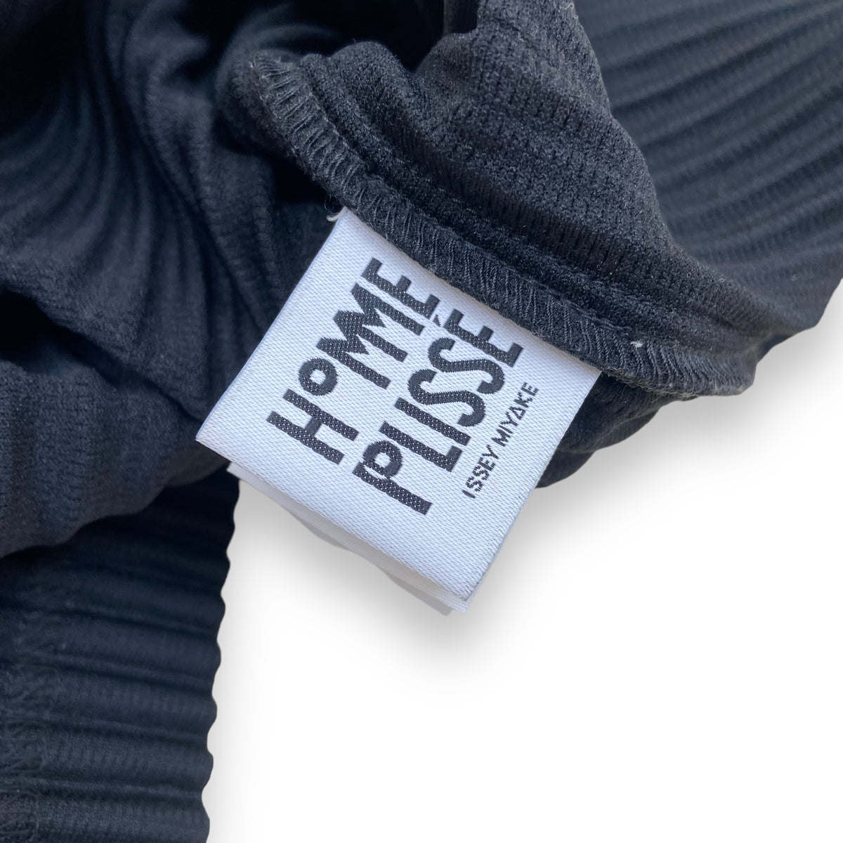 HOMME PLISSÉ ISSEY MIYAKE PLEATED SHIRT BLACK S