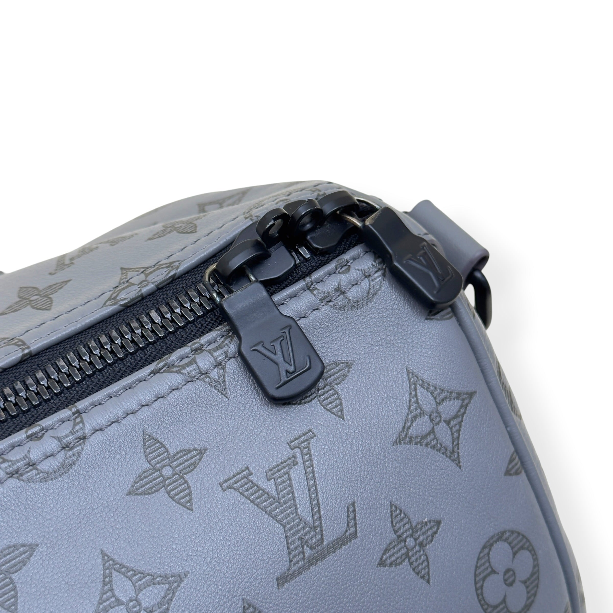 LOUIS VUITTON KEEPALL BANDOULIÈRE SHADOW MONOGRAM DUFFLE BAG ANTHRACITE GREY 50