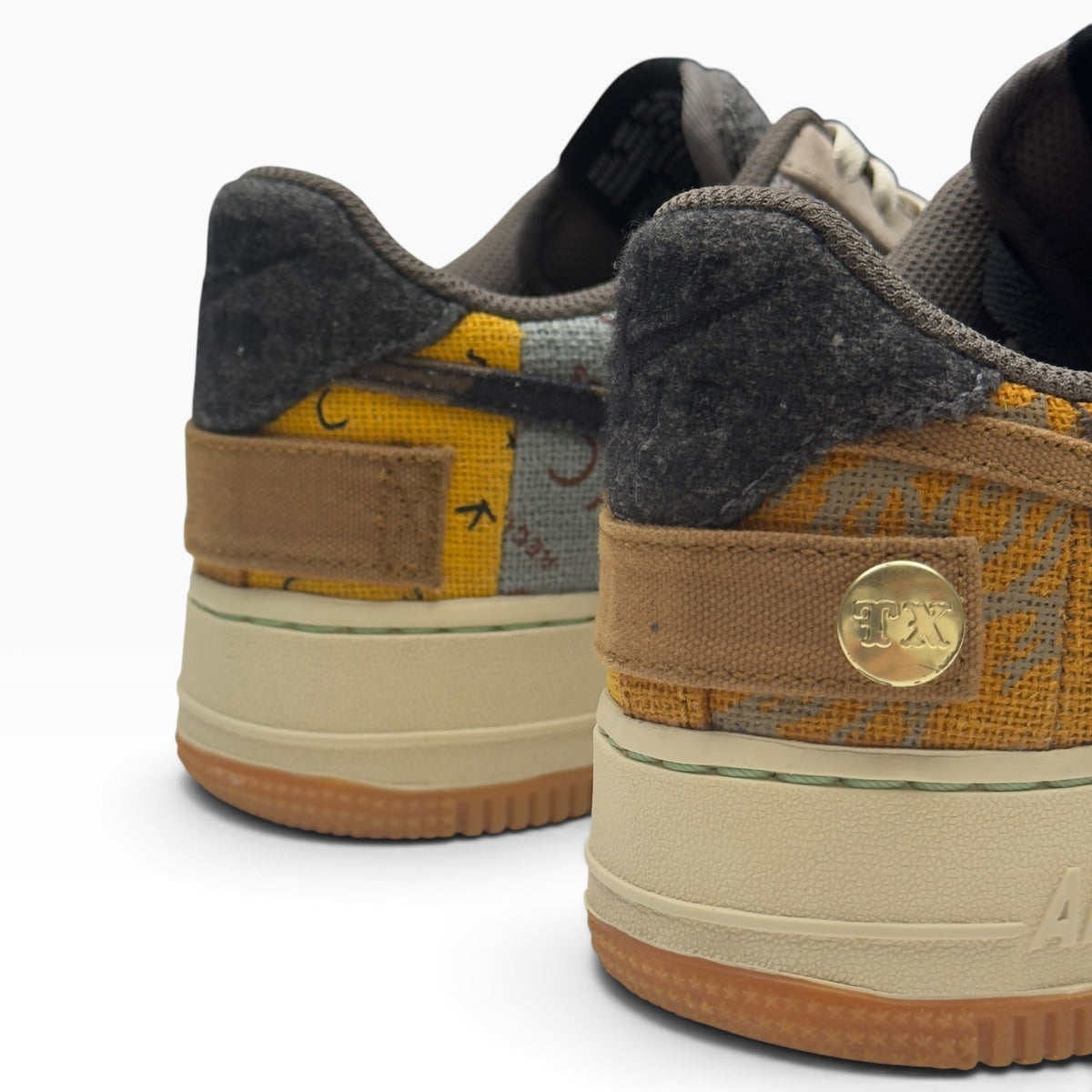 NIKE X TRAVIS SCOTT CACTUS JACK AIR FORCE 1 LOW TOP SNEAKER MULTI UK5.5