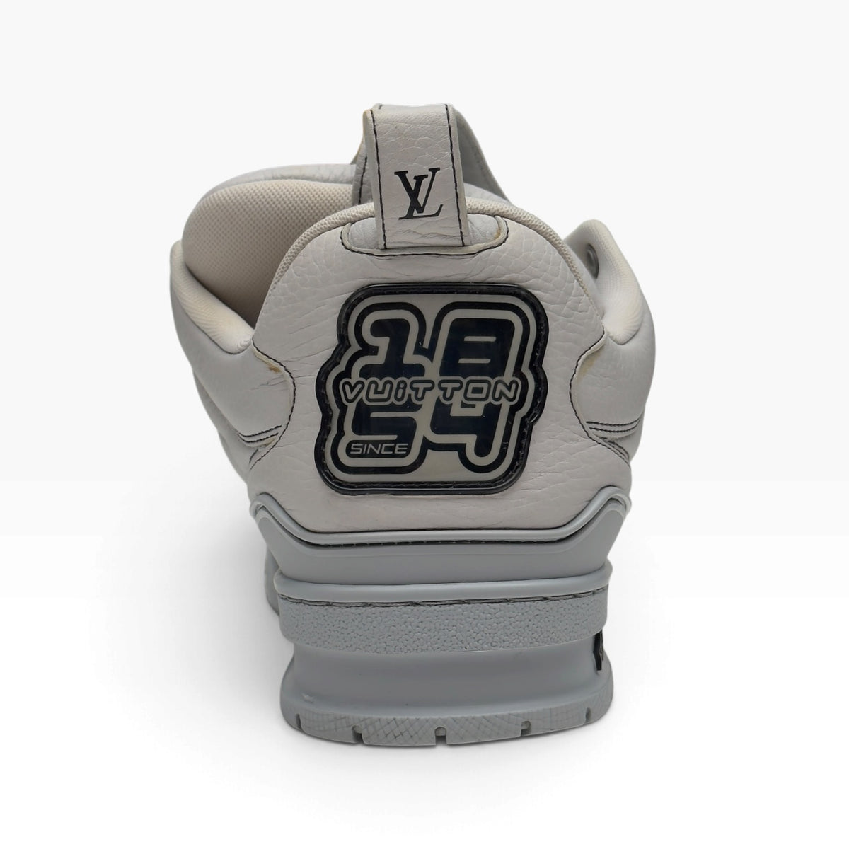 LOUIS VUITTON SKATE SNEAKER LUXURY GREY UK7
