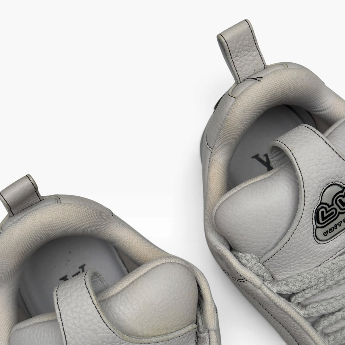 LOUIS VUITTON SKATE SNEAKER LUXURY GREY UK7