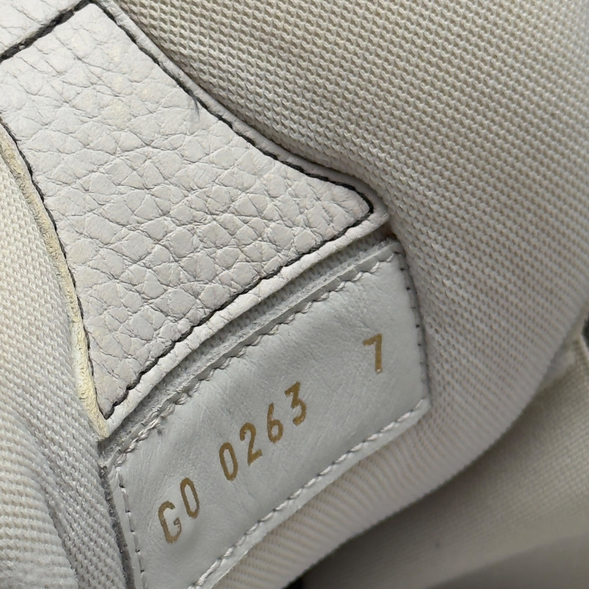 LOUIS VUITTON SKATE SNEAKER LUXURY GREY UK7