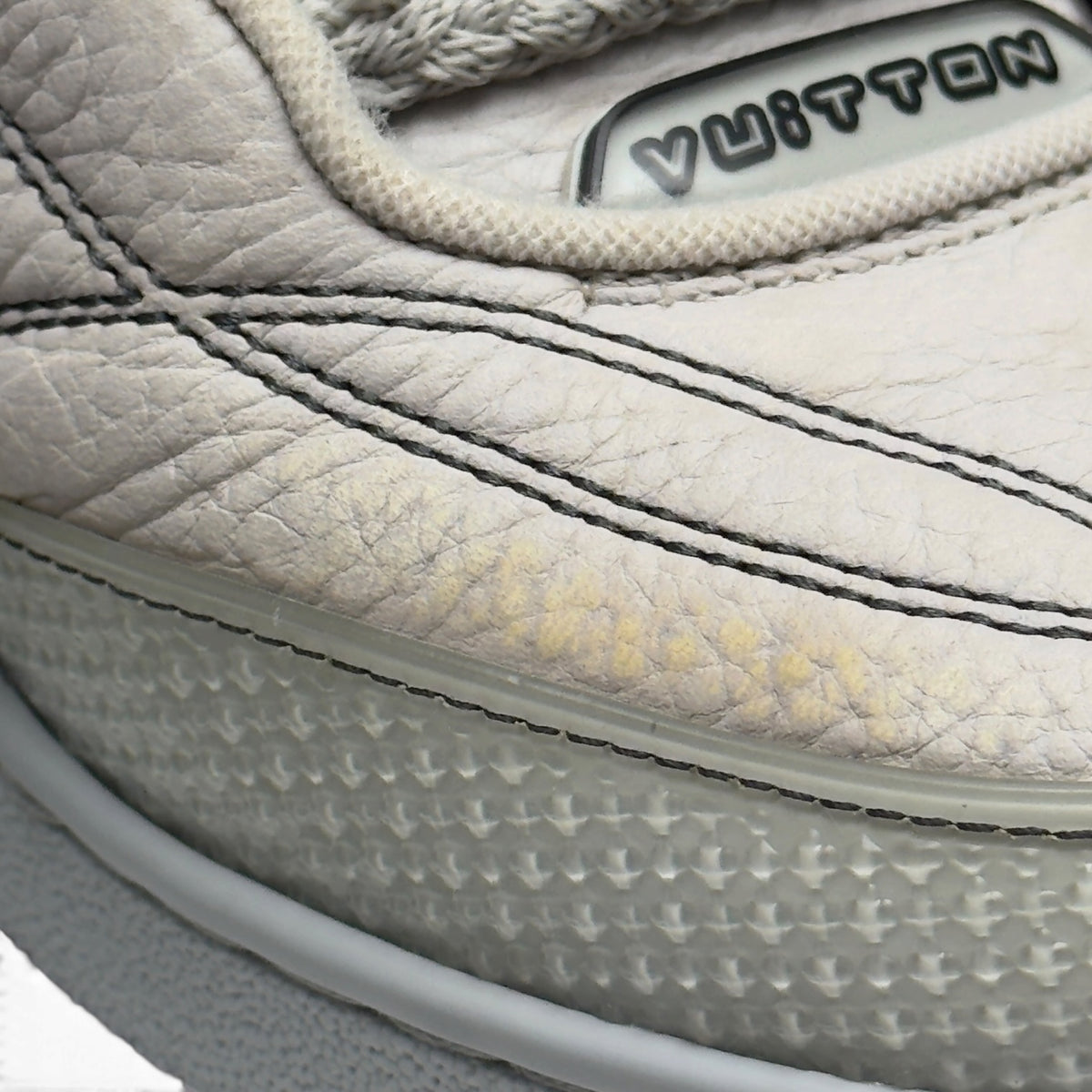 LOUIS VUITTON SKATE SNEAKER LUXURY GREY UK7