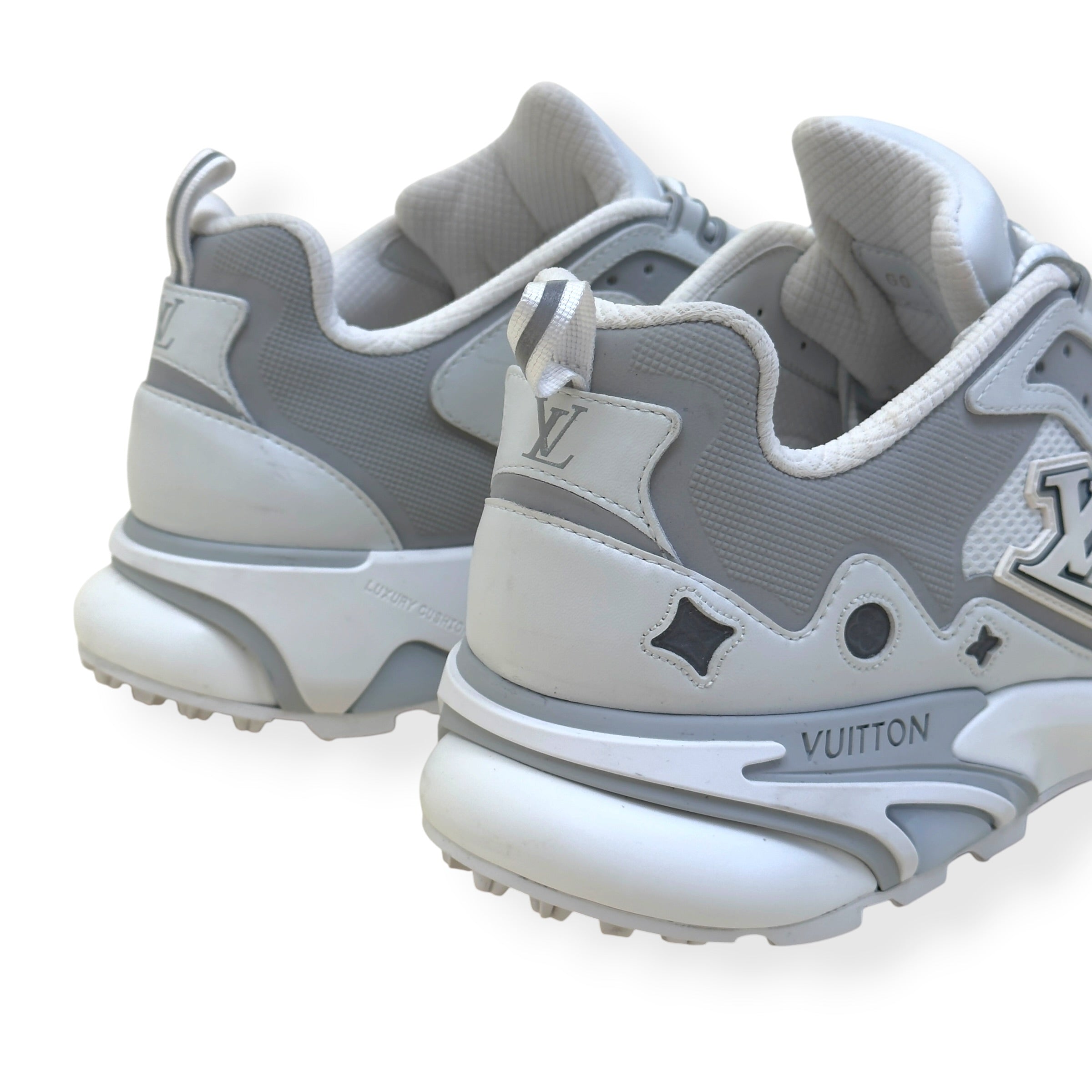 LOUIS VUITTON LV RUNNER TATIC SNEAKER WHITE UK10