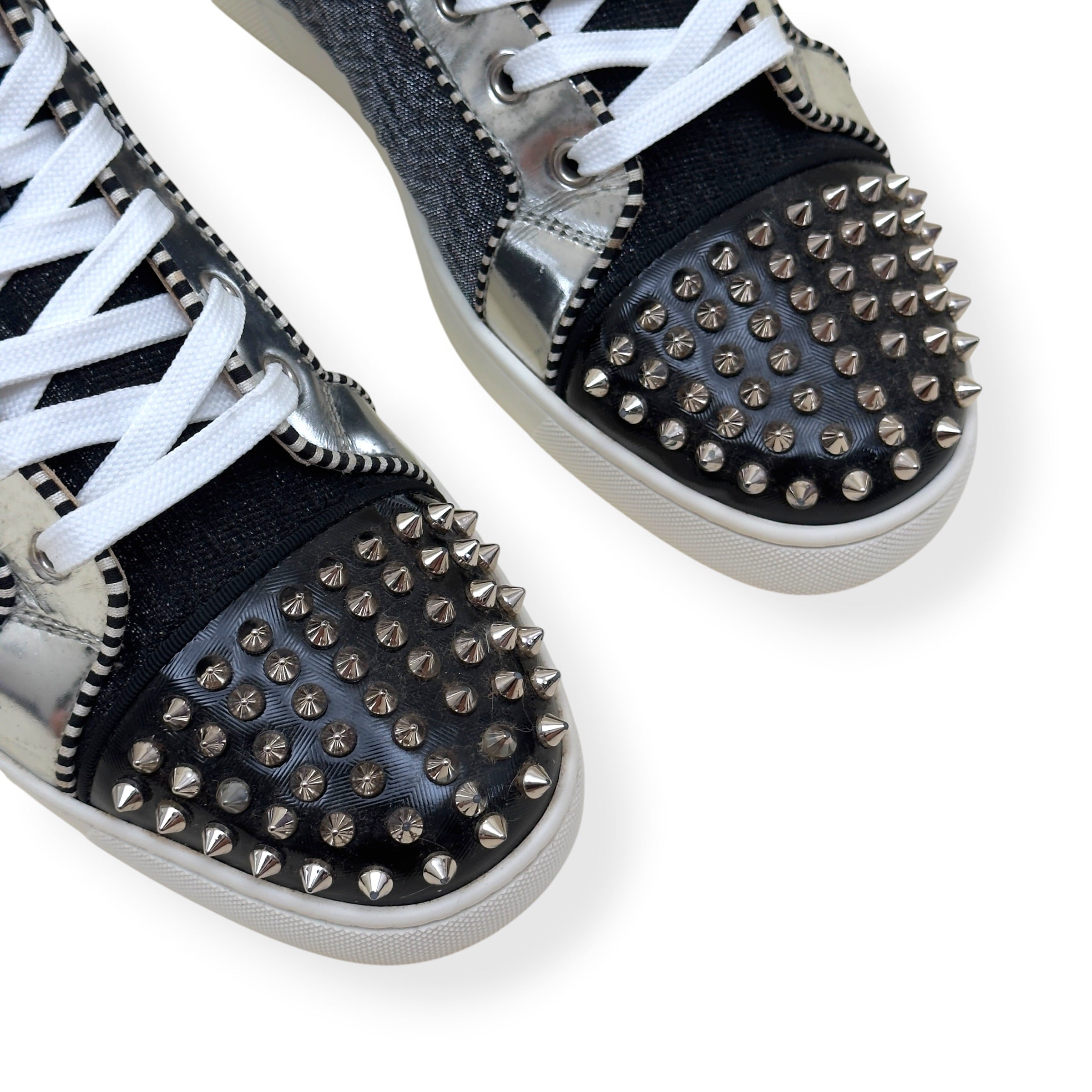 CHRISTIAN LOUBOUTIN LOUIS SPIKES HIGH TOP SNEAKER BLACK / SILVER 42 / UK8