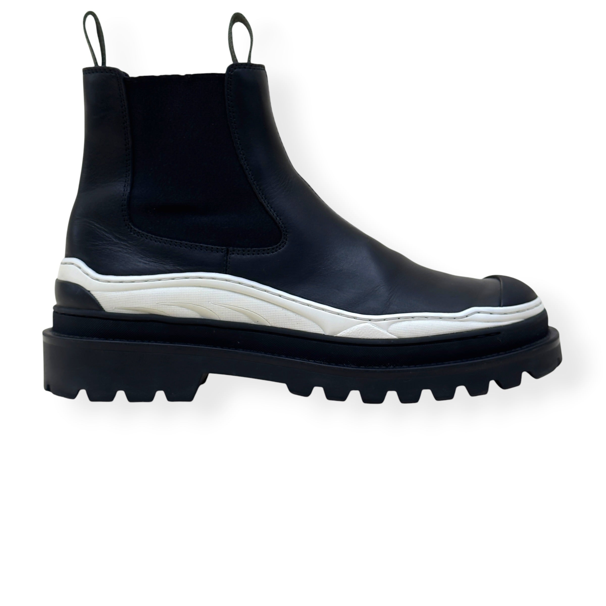 DIOR X SACAI EXPLORER CHELSEA BOOTS BLACK / WHITE 42 / UK8