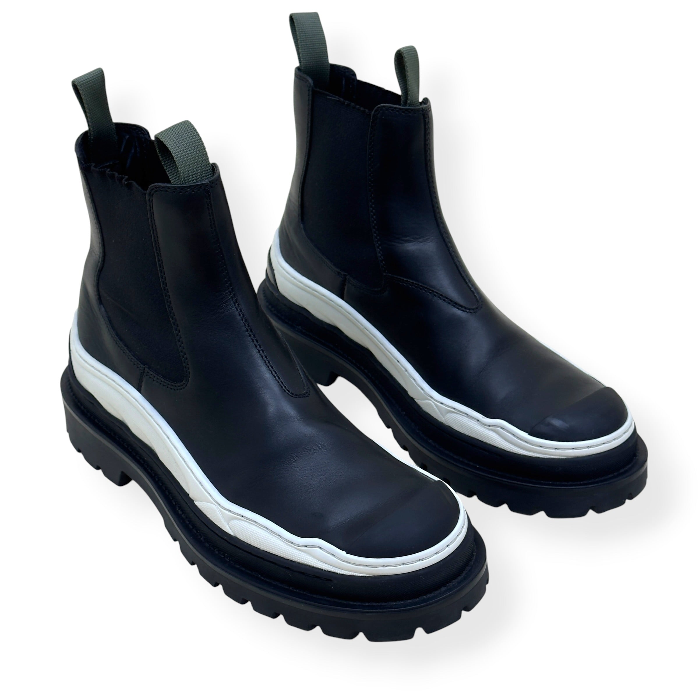 DIOR X SACAI EXPLORER CHELSEA BOOTS BLACK / WHITE 42 / UK8