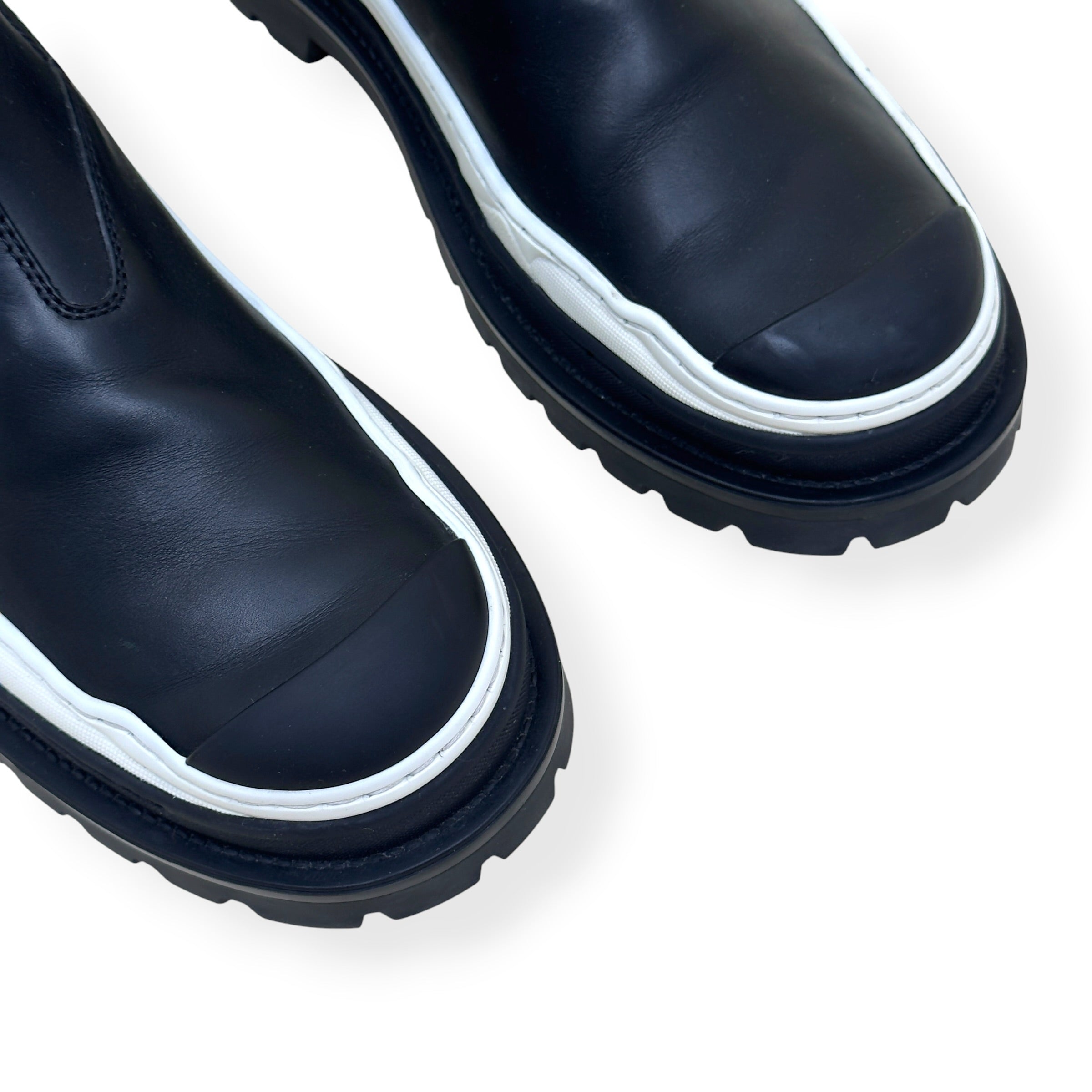 DIOR X SACAI EXPLORER CHELSEA BOOTS BLACK / WHITE 42 / UK8