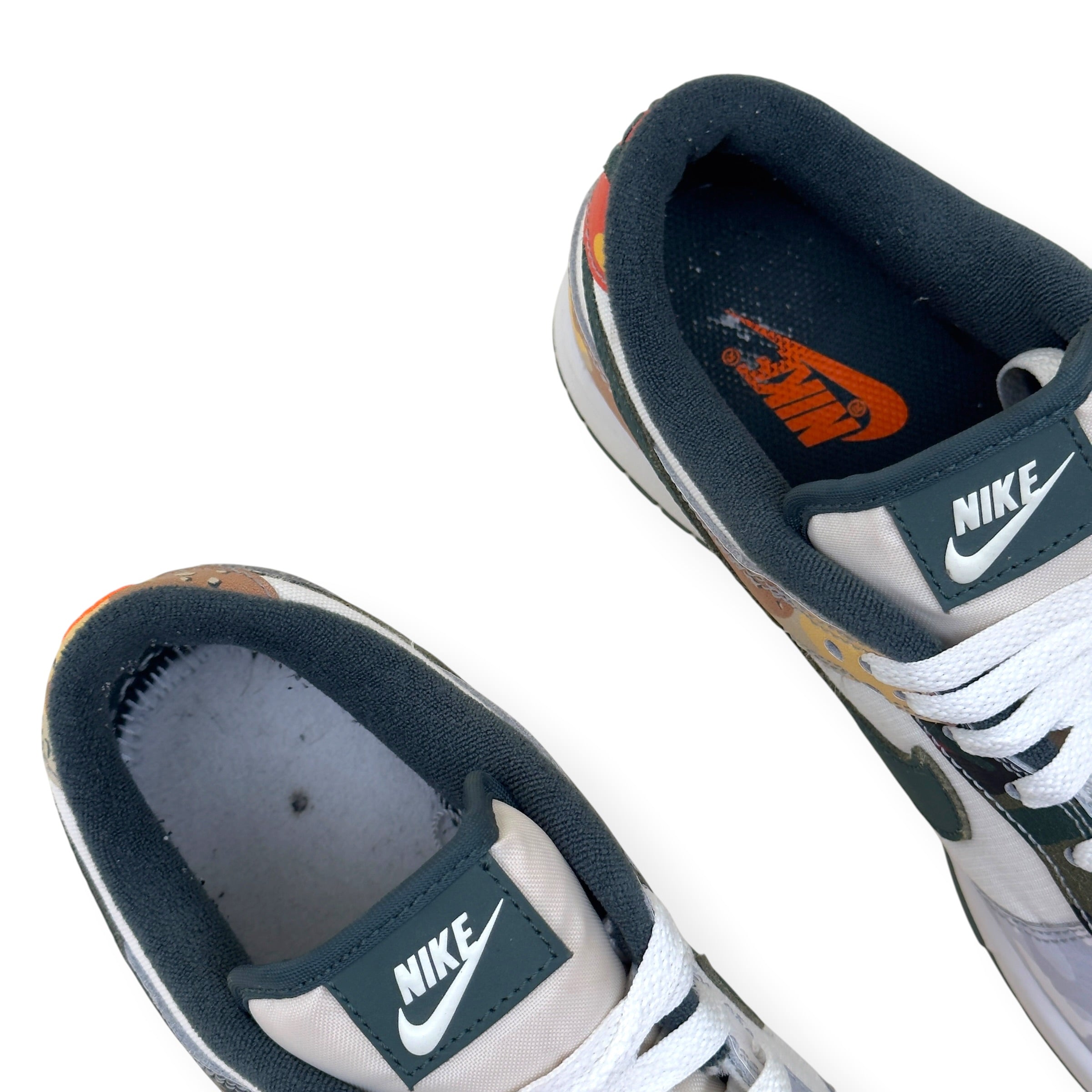 NIKE DUNK LOW-TOP CAMO SNEAKER SAIL / MULTI CAMO UK7