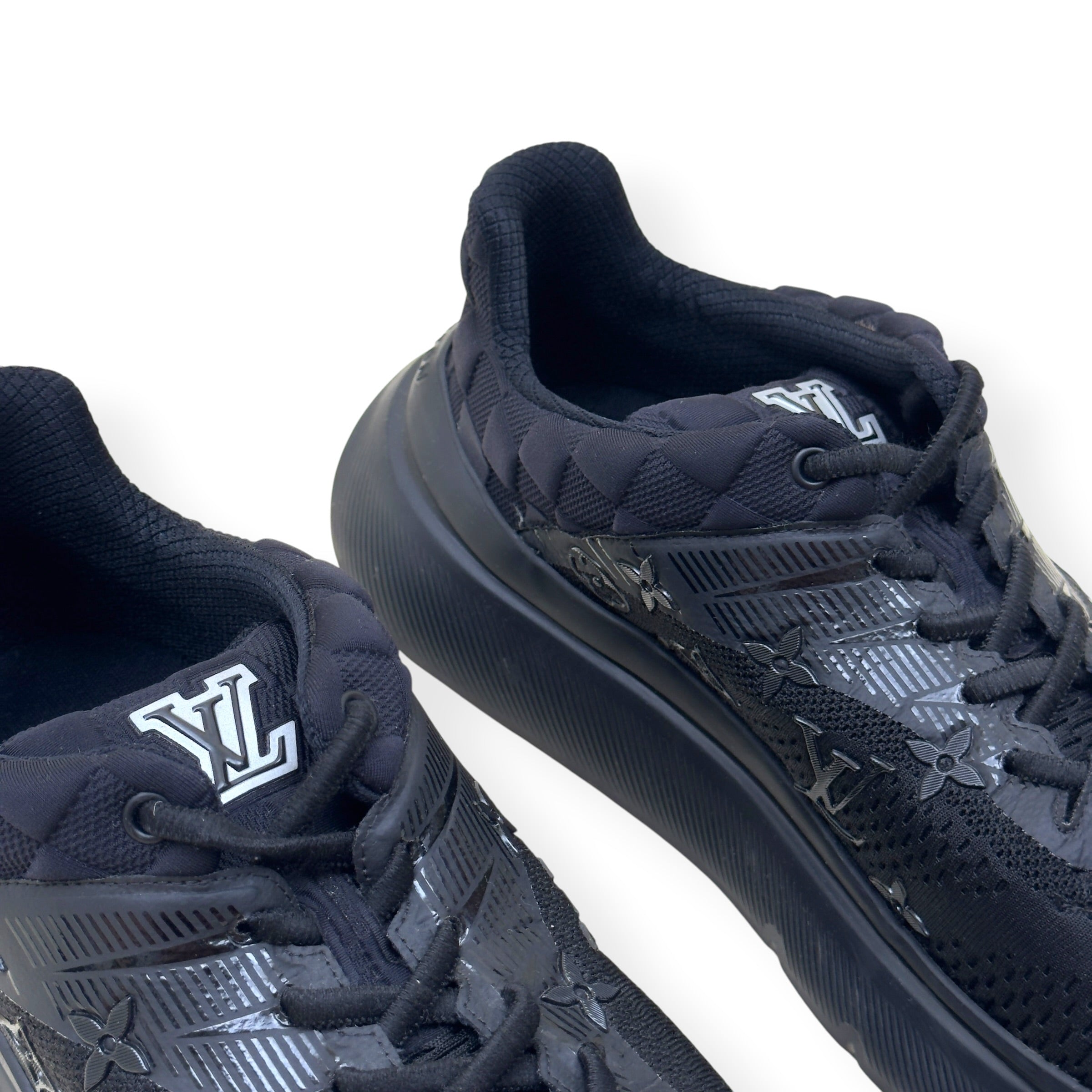 LOUIS VUITTON SHOW UP SNEAKER BLACK UK10