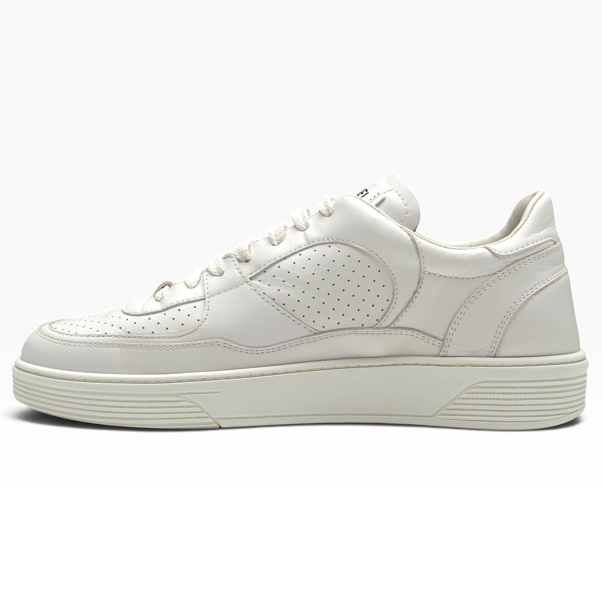 CHANEL CALFSKIN CC LOGO LOW TOP SNEAKER WHITE 43 / UK9