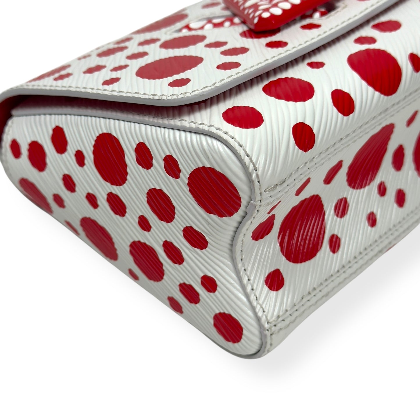 LOUIS VUITTON X YAYOI KUSAMA INFINITY DOTS TWIST BAG WHITE / RED PM