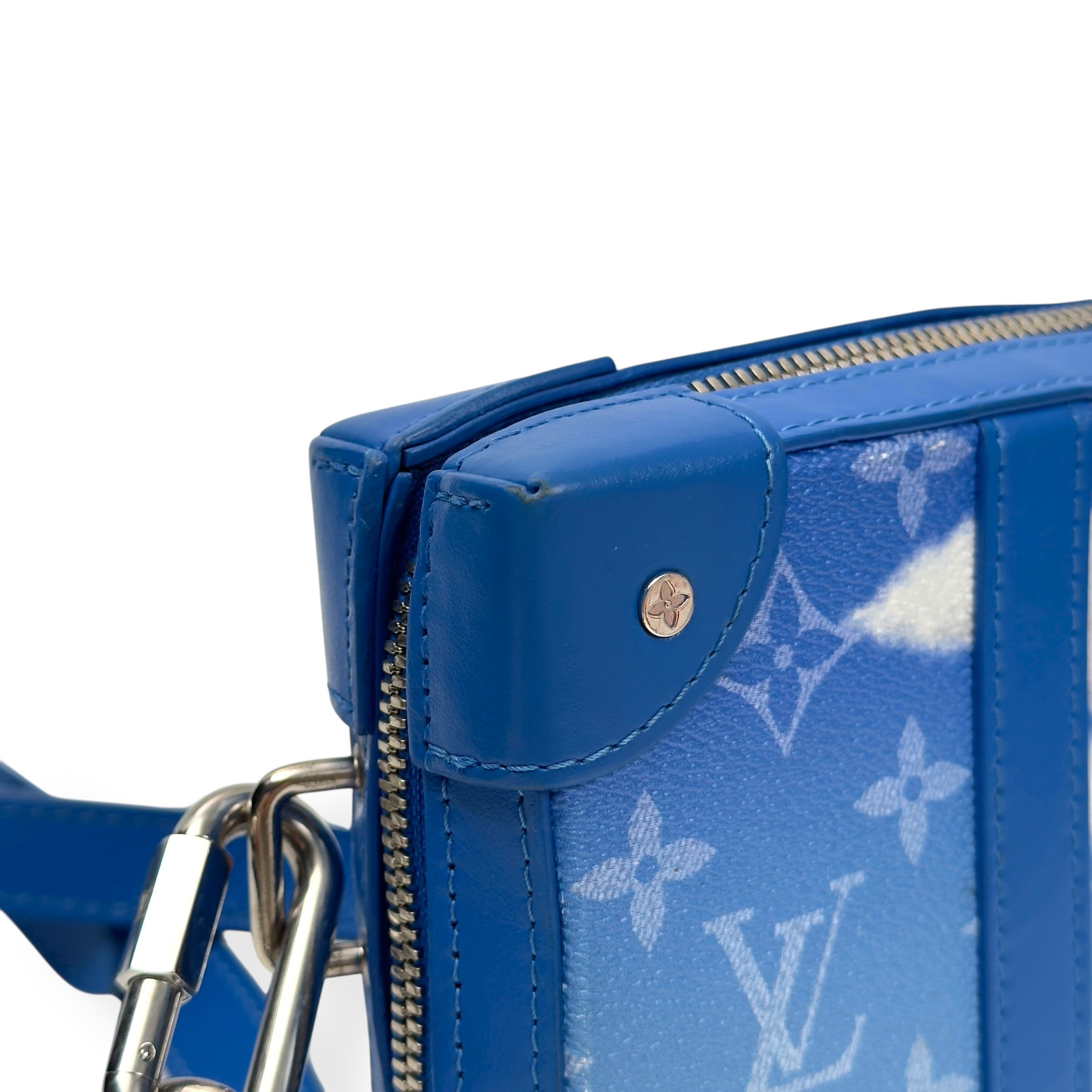 LOUIS VUITTON MONOGRAM CLOUDS SOFT TRUNK WALLET SHOULDER BAG BLUE / WHITE S