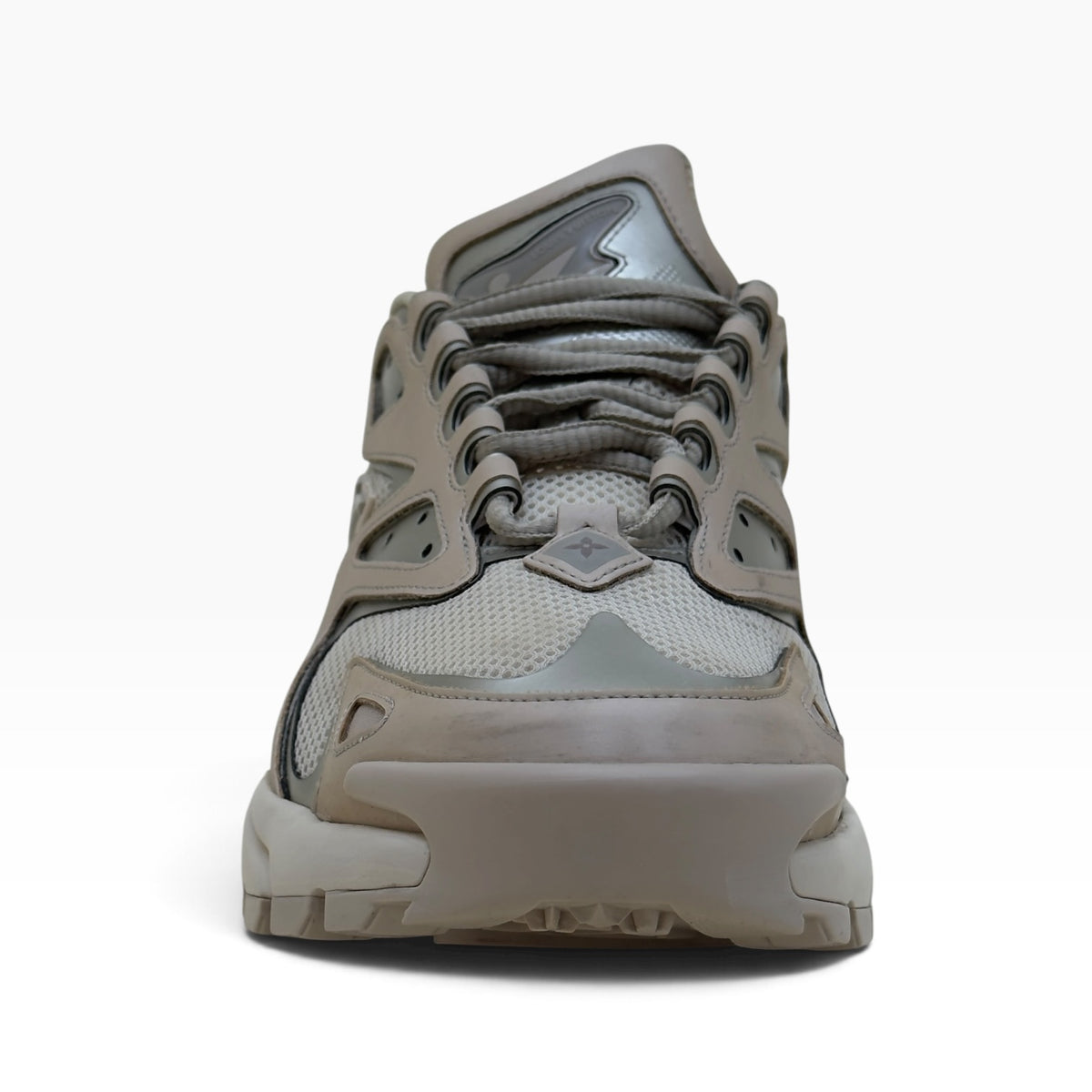 LOUIS VUITTON LV RUNNER TATIC TRAINERS BEIGE SILVER UK8