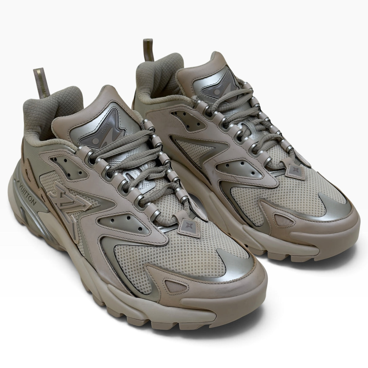 LOUIS VUITTON LV RUNNER TATIC TRAINERS BEIGE SILVER UK8