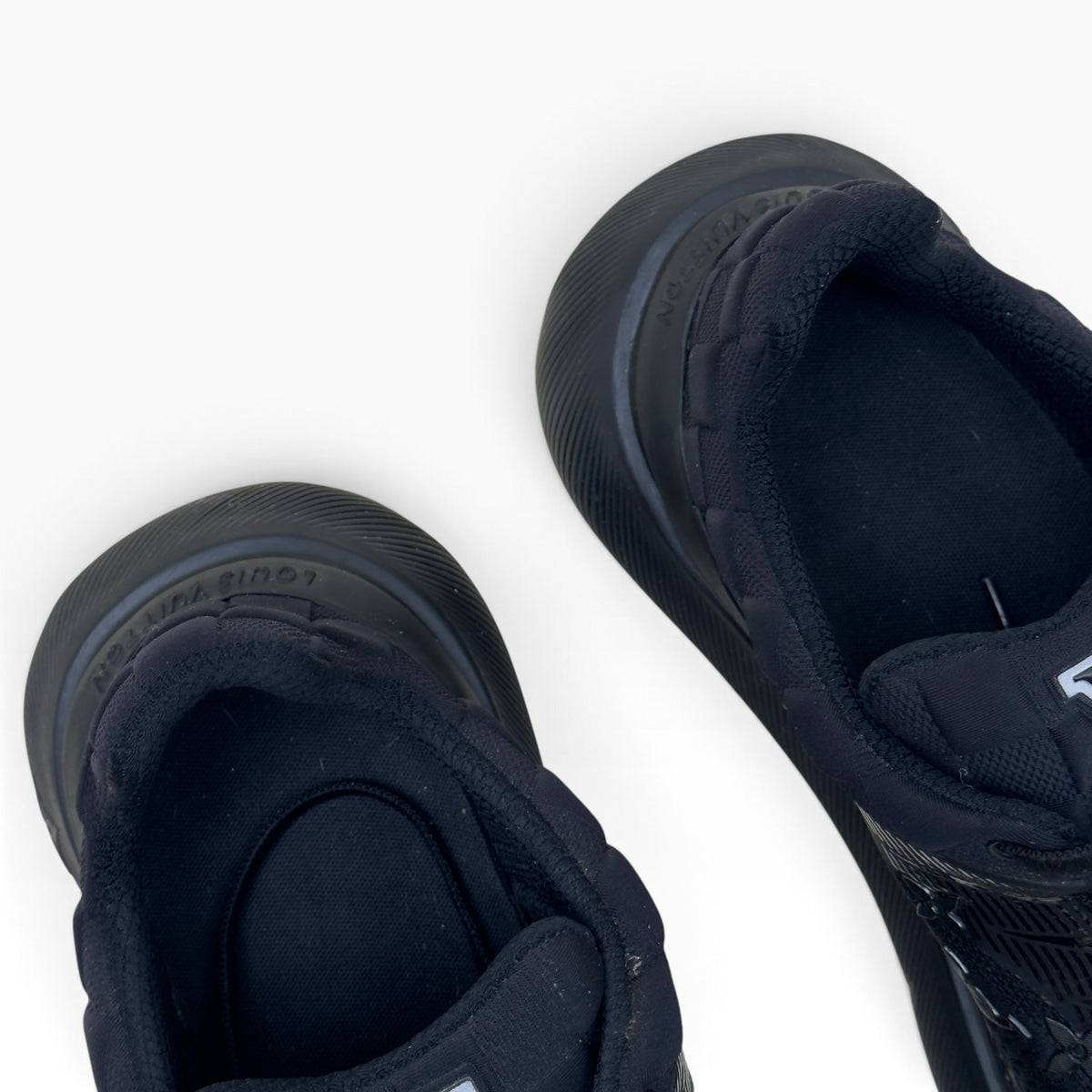 LOUIS VUITTON SHOW UP SNEAKERS BLACK UK9