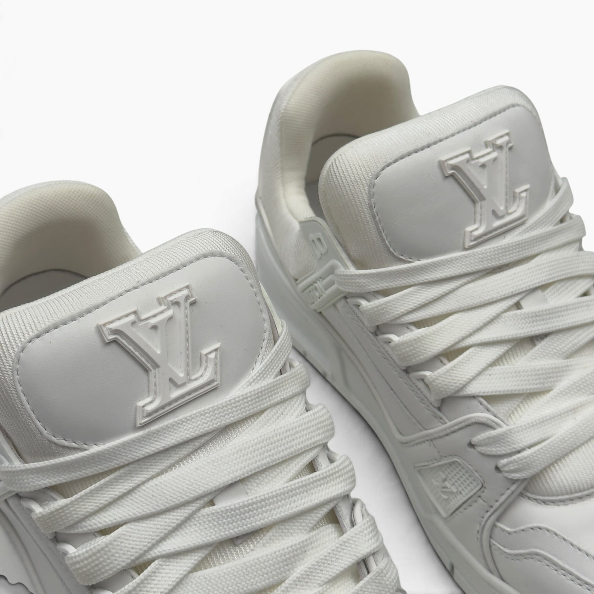 LOUIS VUITTON LEATHER LV TRAINER WHITE UK7.5