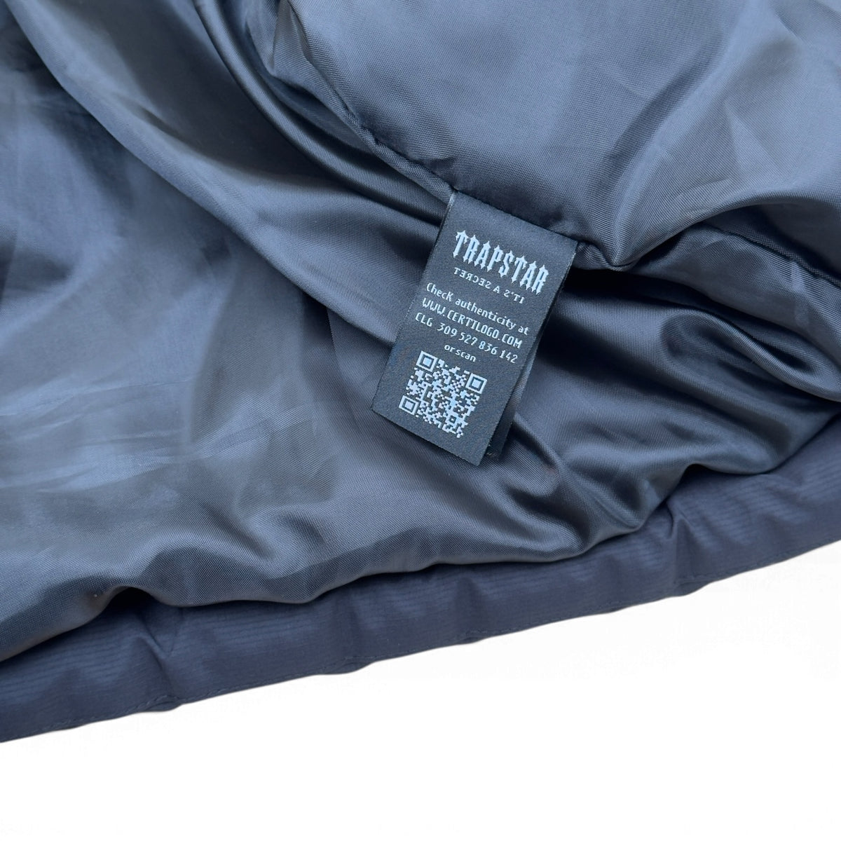 TRAPSTAR DECODED HOODED PUFFER JACKET BLACK XL