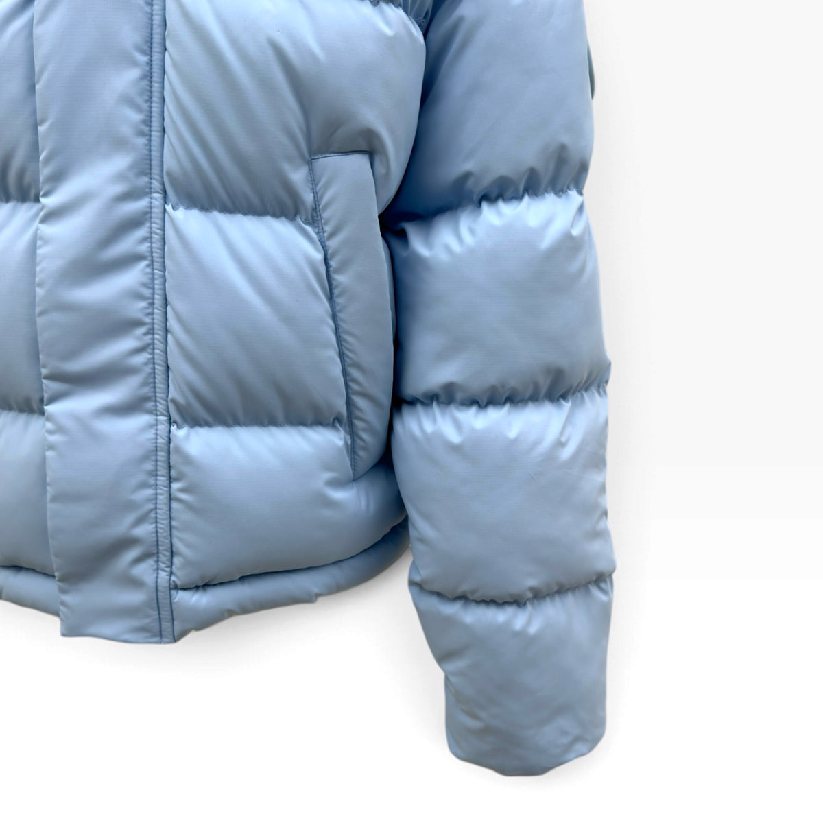 TRAPSTAR DECODED HOODED PUFFER JACKET ICE BLUE L