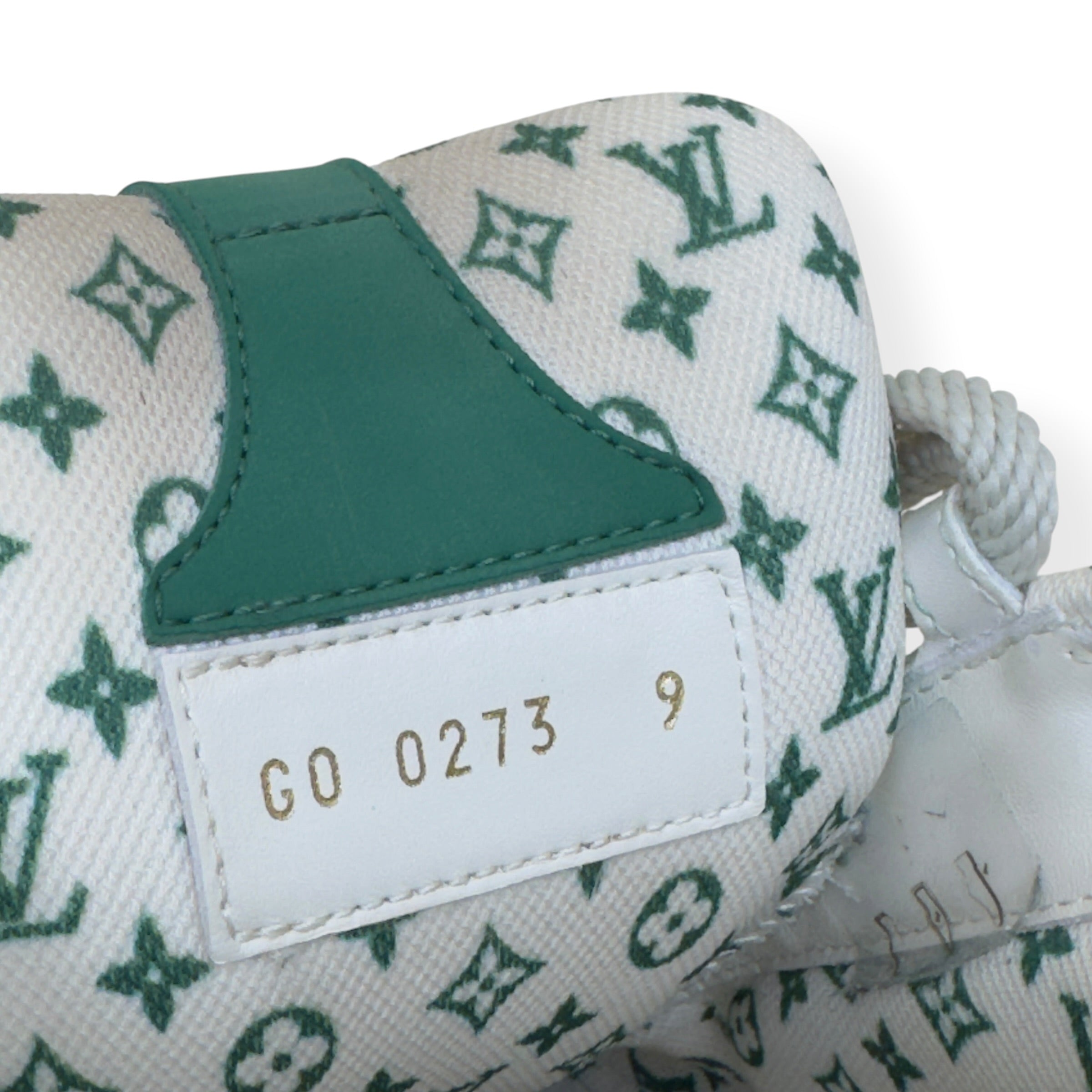 LOUIS VUITTON LV SKATE SNEAKER GREEN / WHITE UK9