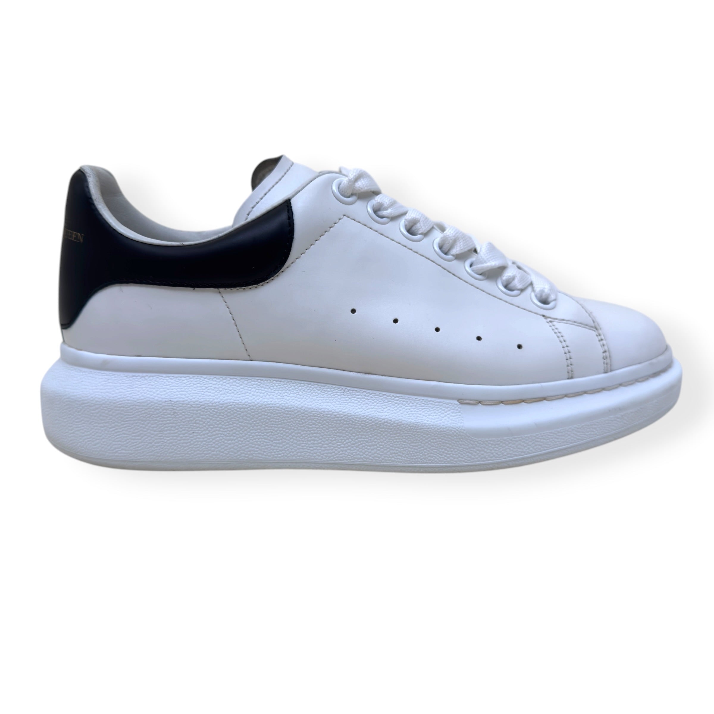 Alexander McQueen Oversized Sneaker White Black - Pre-Loved | Wylist