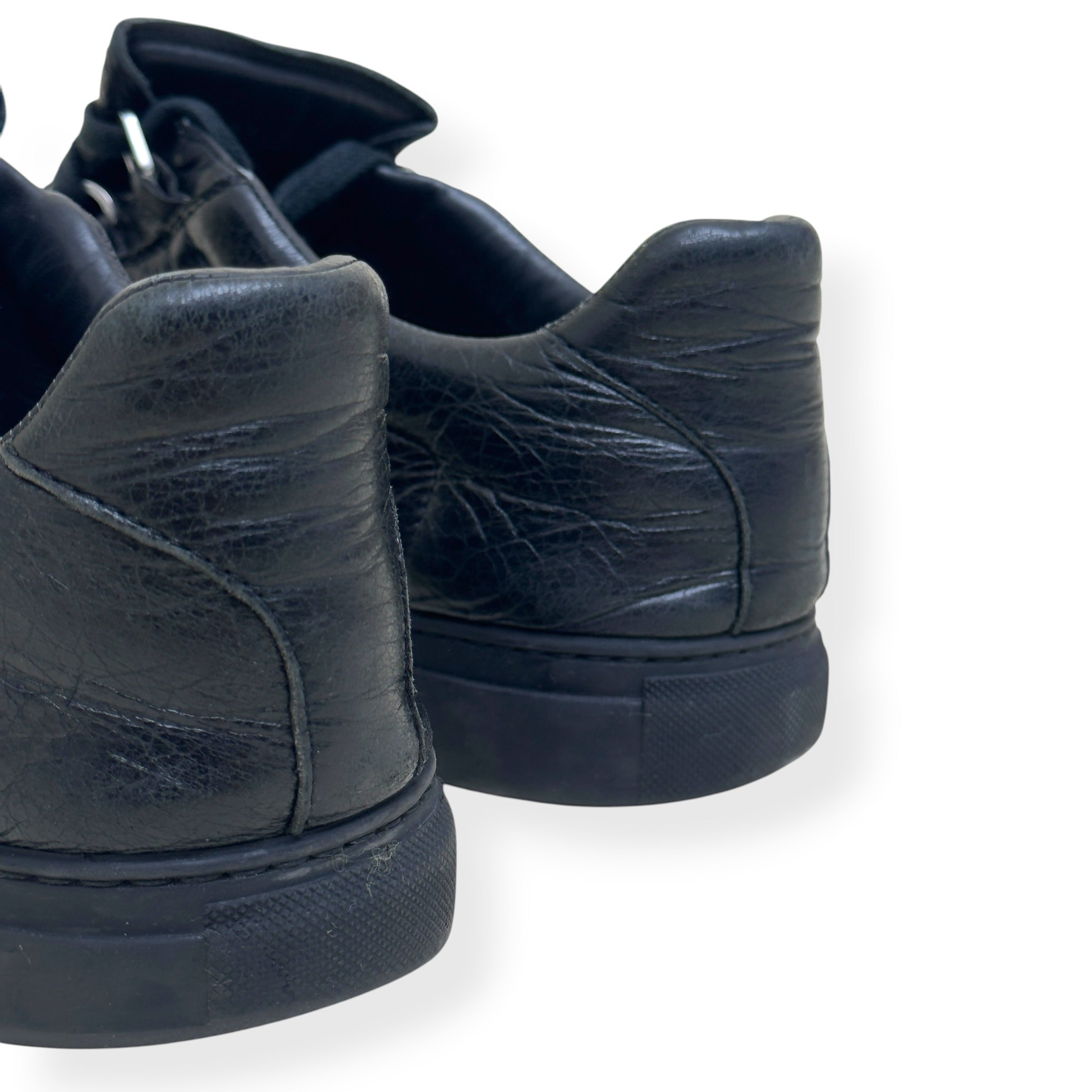 BALENCIAGA ARENA LOW TOP SNEAKER BLACK 40 / UK6