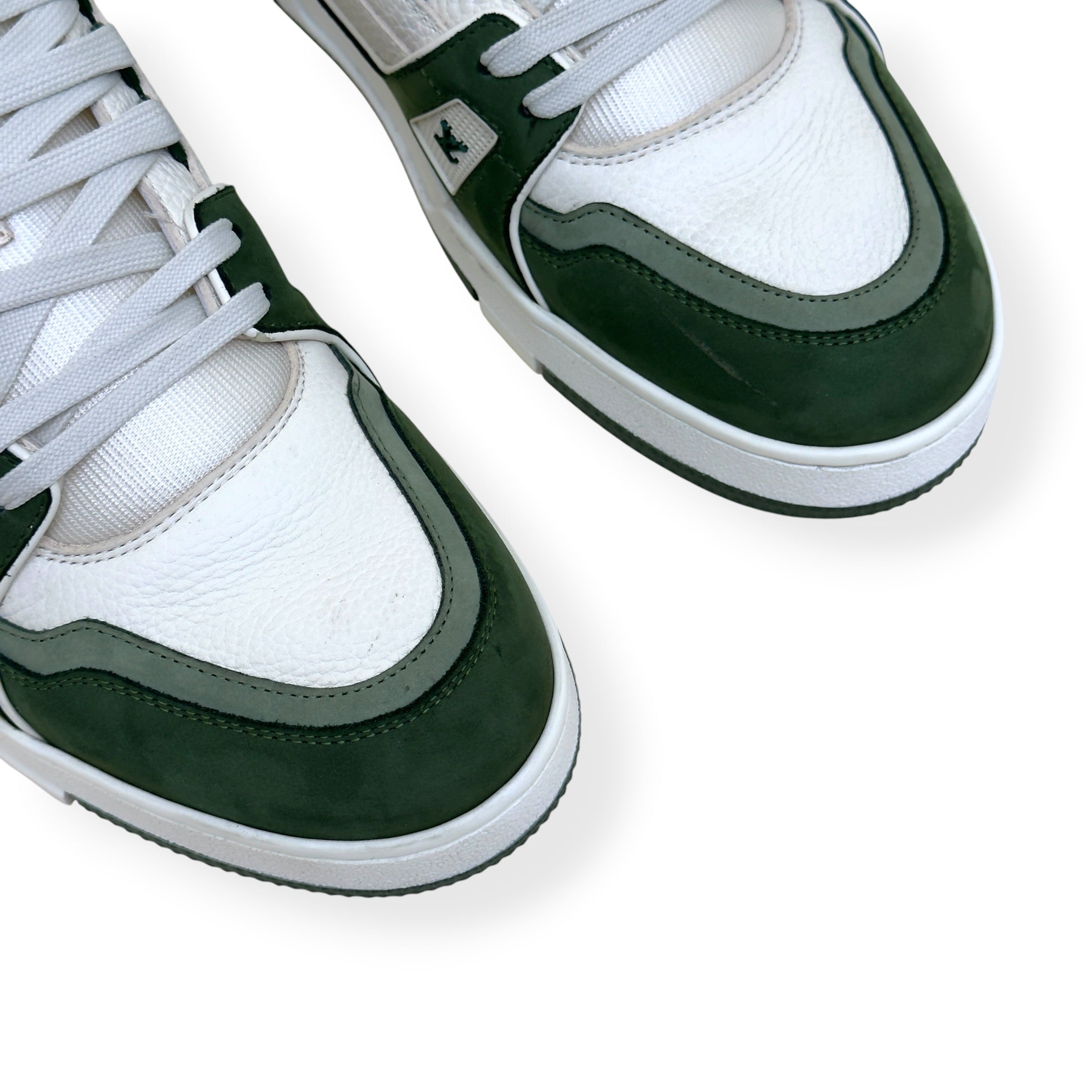 LOUIS VUITTON LEATHER LV TRAINER SNEAKER GREEN / WHITE UK10