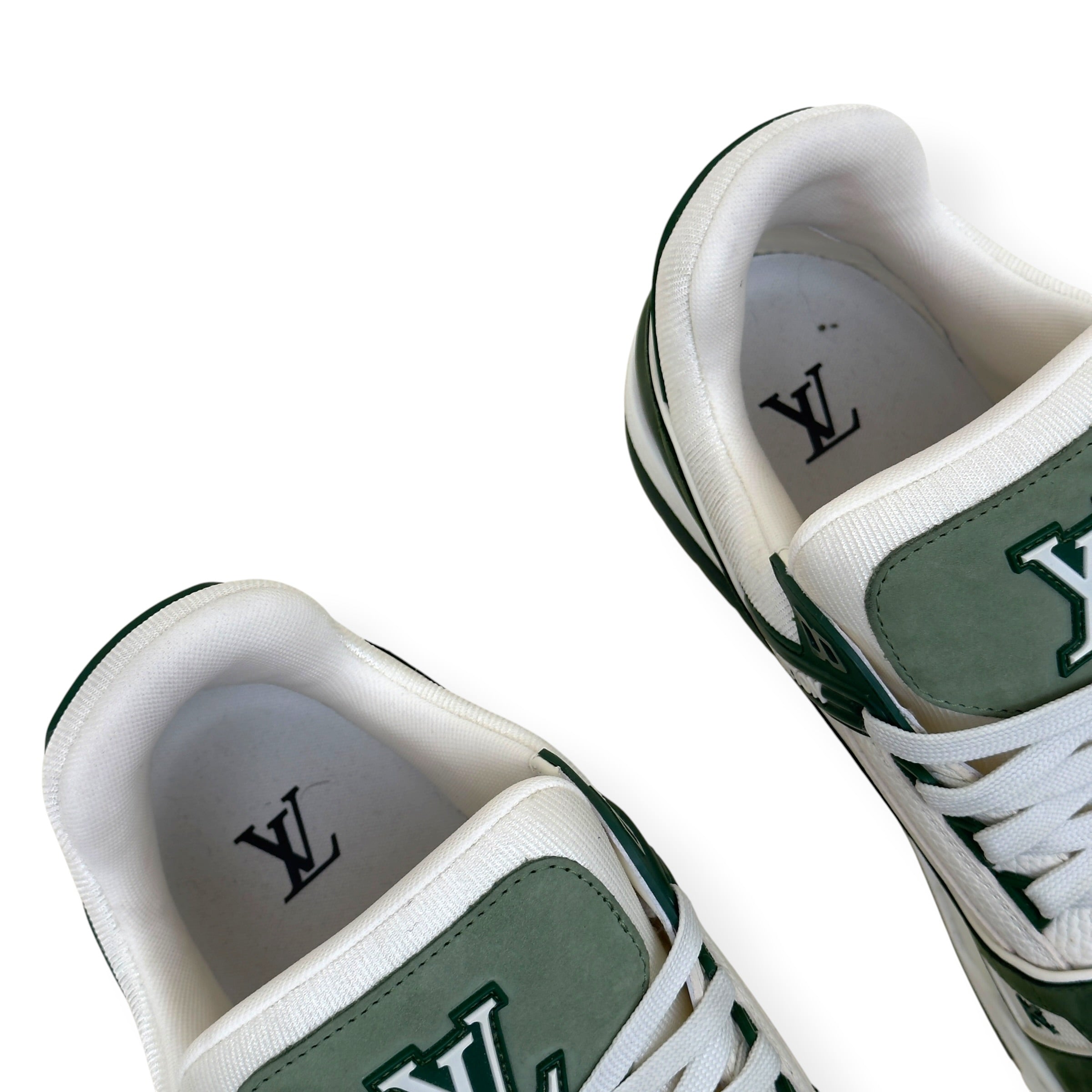LOUIS VUITTON LEATHER LV TRAINER SNEAKER GREEN / WHITE UK10