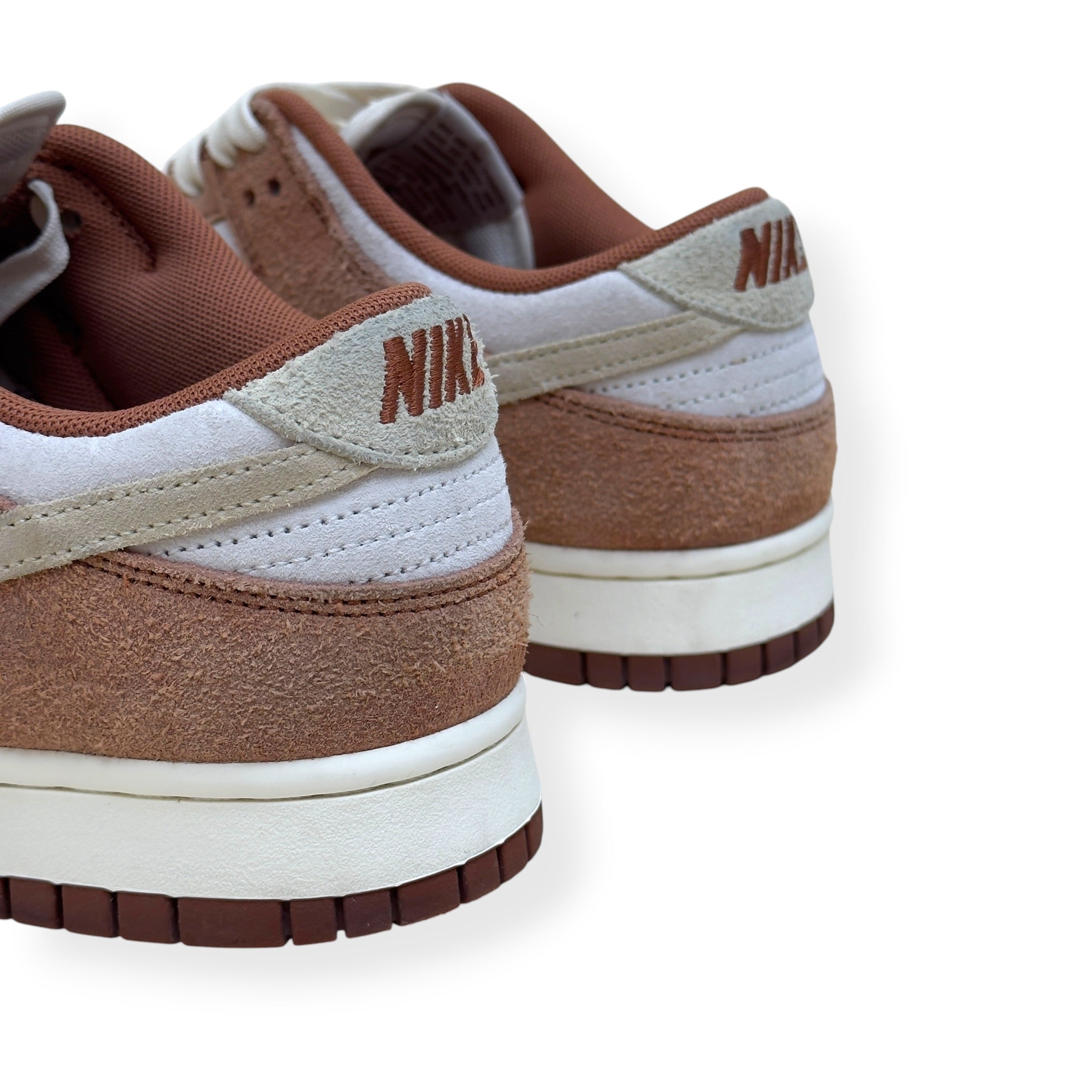 NIKE DUNK LOW TOP SNEAKER MEDIUM CURRY UK8