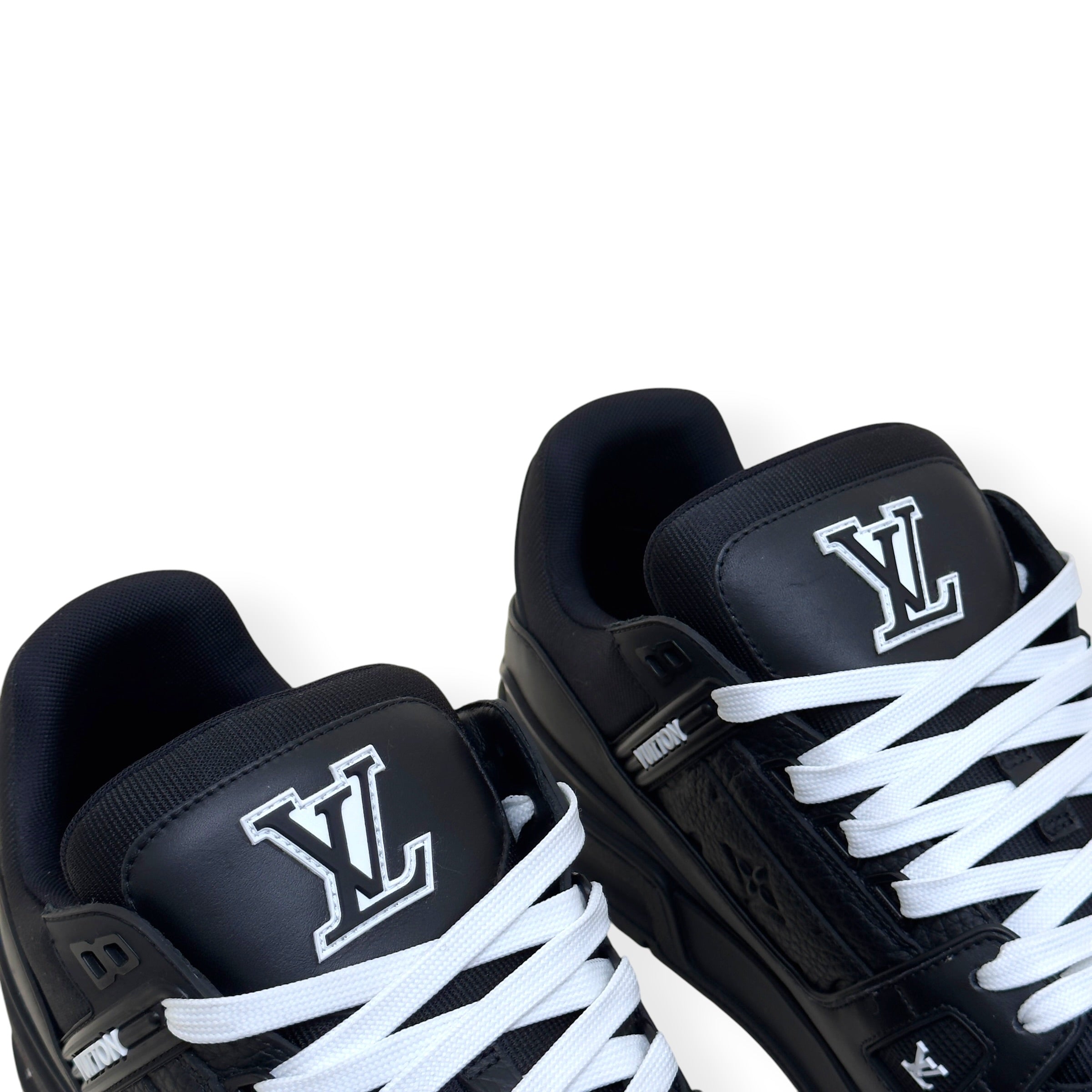 LOUIS VUITTON LV TRAINER SNEAKER BLACK / WHITE UK10