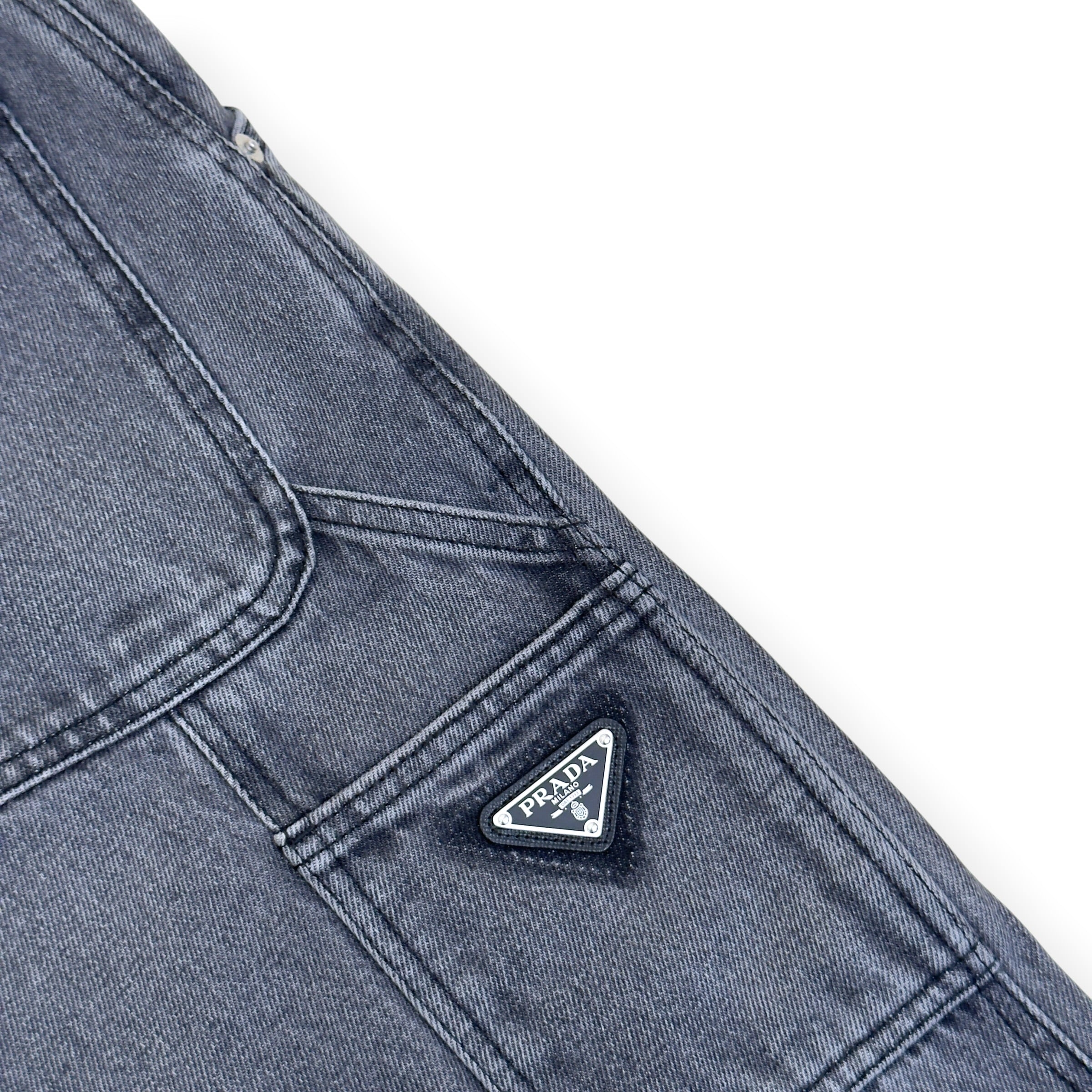 PRADA TRIANGLE LOGO WIDE LEG JEANS GREY 48 / M