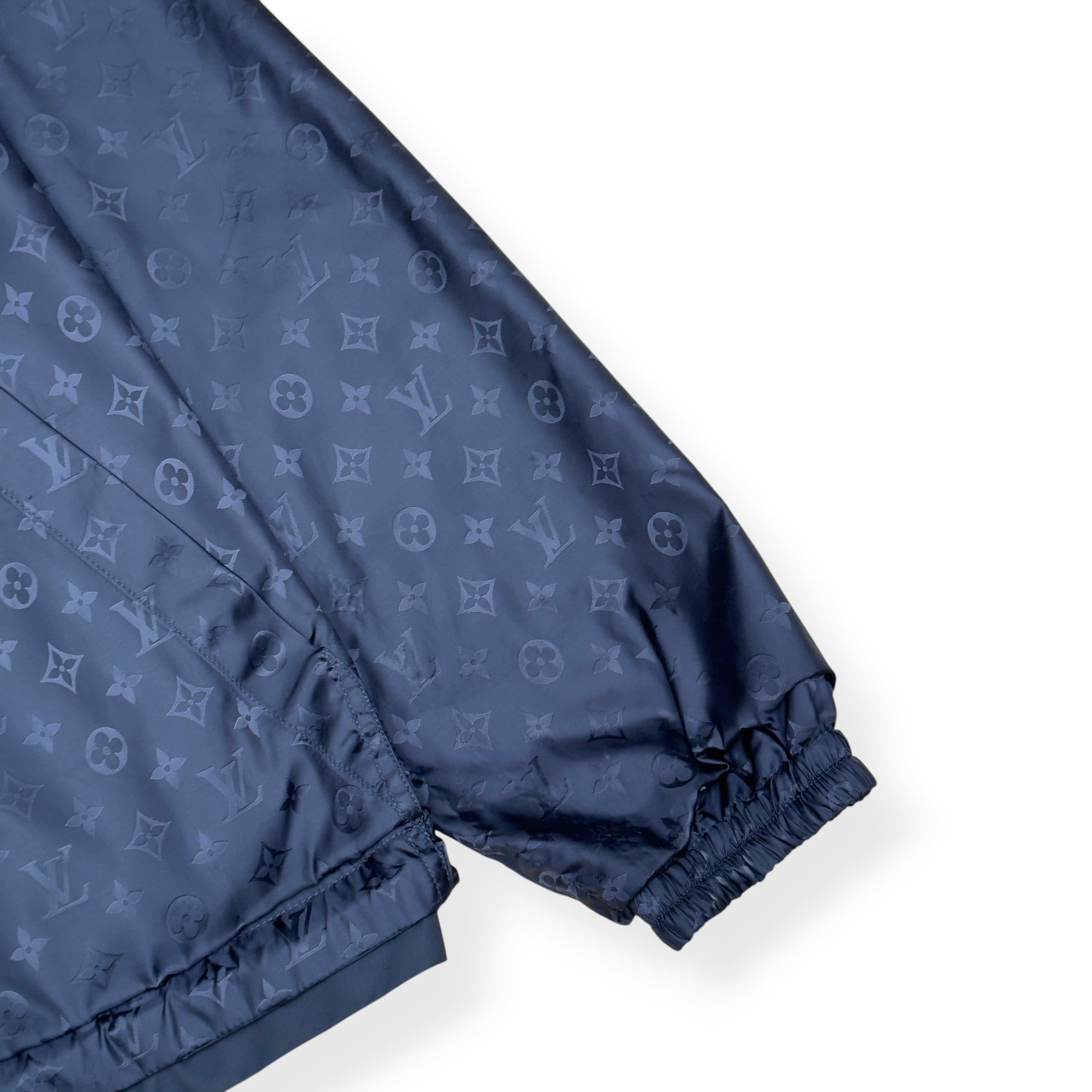LOUIS VUITTON MONOGRAM REVERSIBLE WINDBREAKER JACKET BLACK / GREY 52 / L