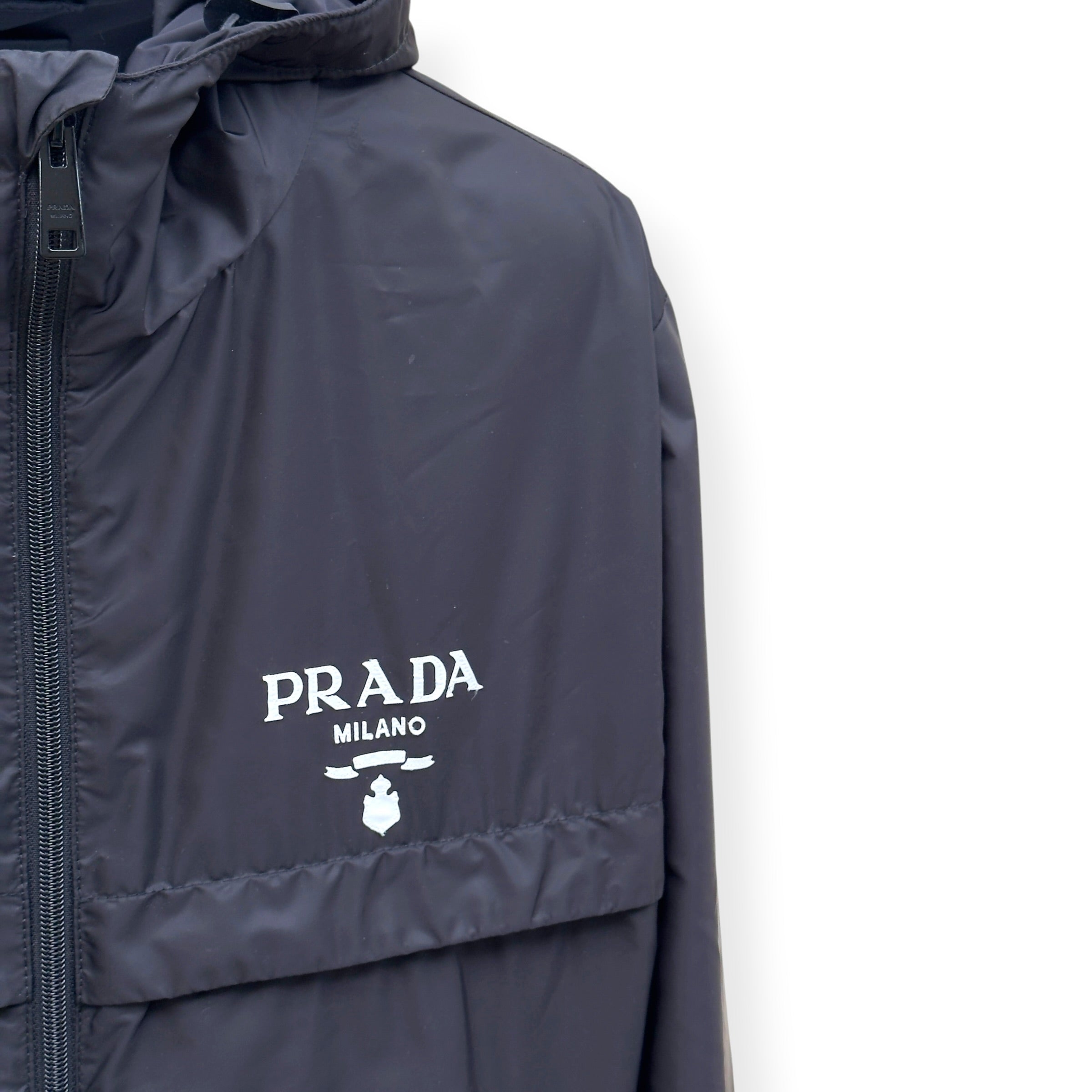 PRADA RE NYLON HOODED WINDBREAKER JACKET NAVY 52 / L