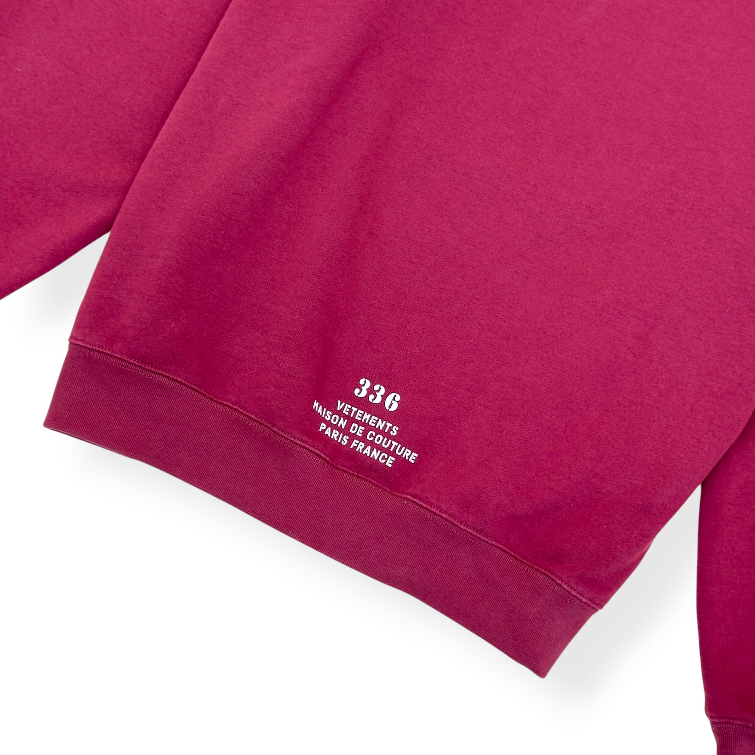 VETEMENTS OVERSIZED LOGO PRINT HOODIE BURGUNDY M