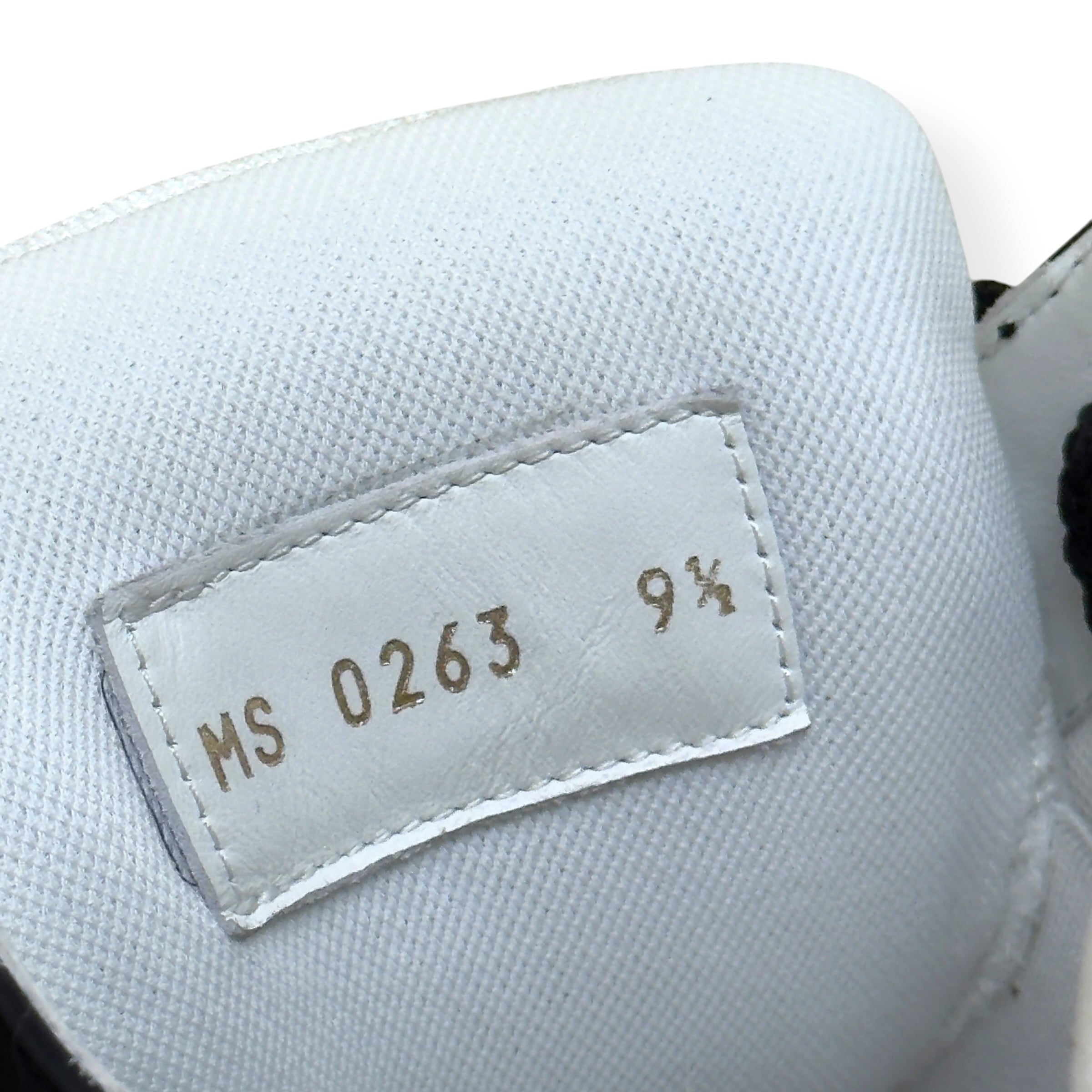 LOUIS VUITTON MAXI LV TRAINER SNEAKER BLACK / WHITE UK9.5