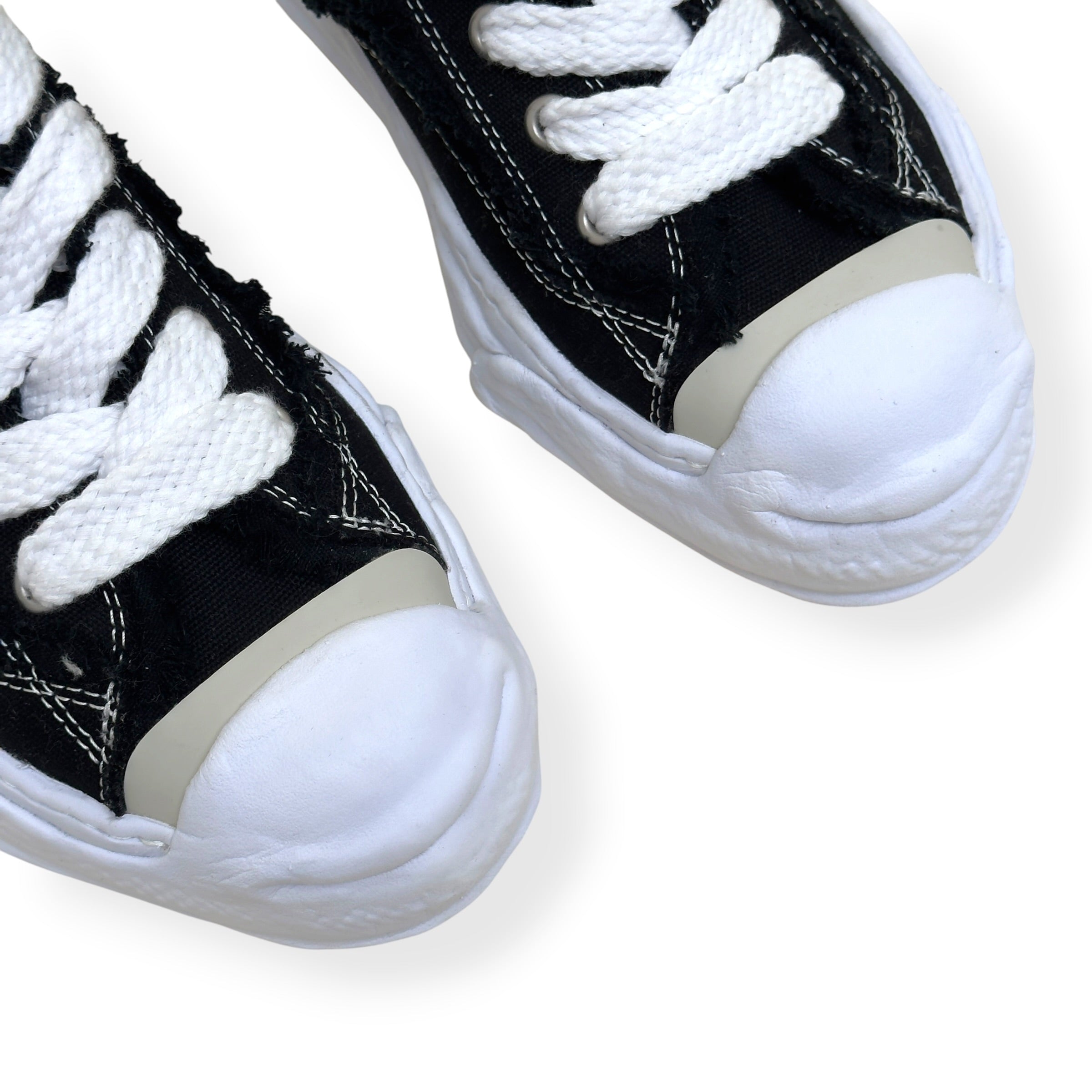 MAISON MIHARA YASUHIRO HANK OG DISTRESSED SNEAKER BLACK / WHITE 45 / UK11