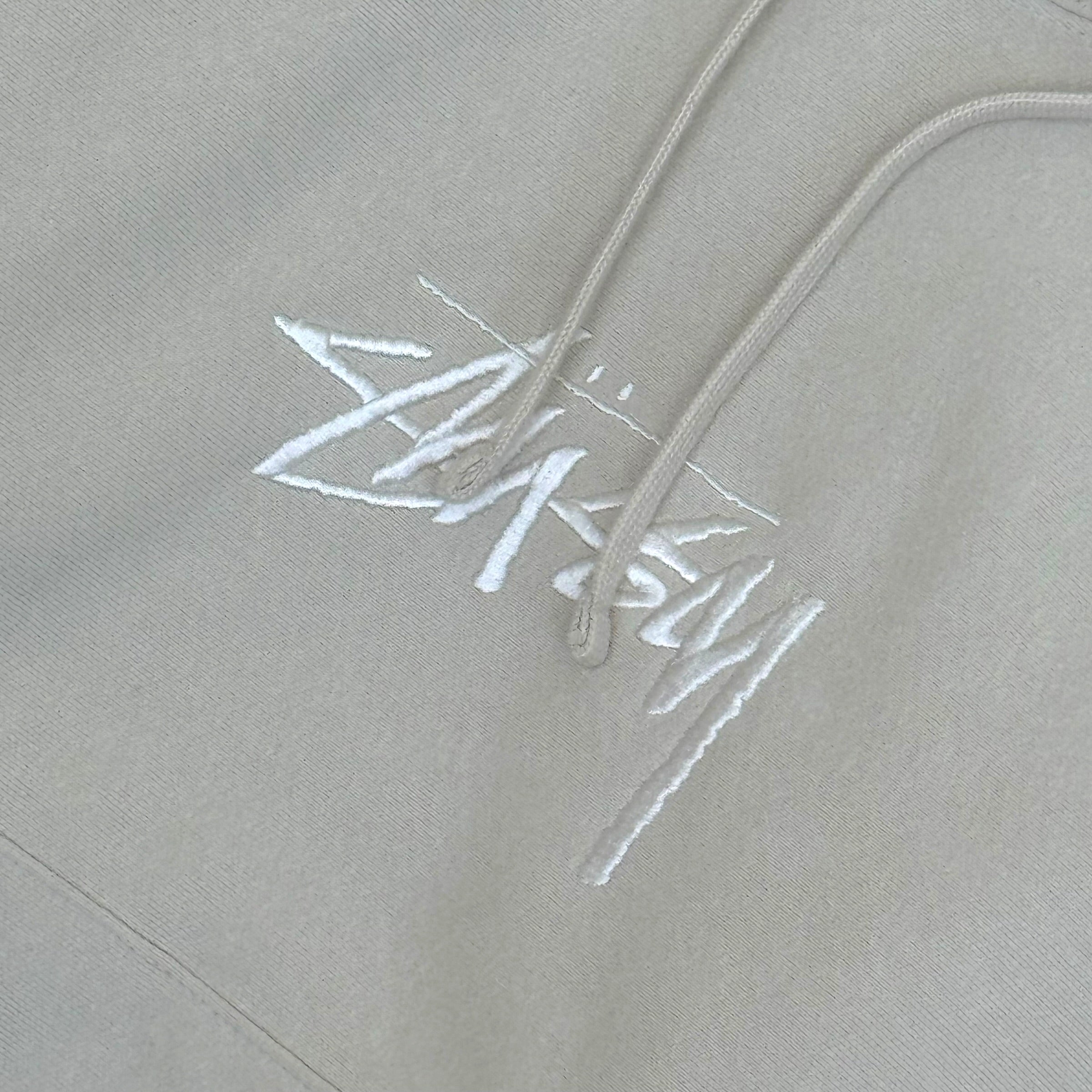 STÜSSY STOCK LOGO HOODIE ECRU S