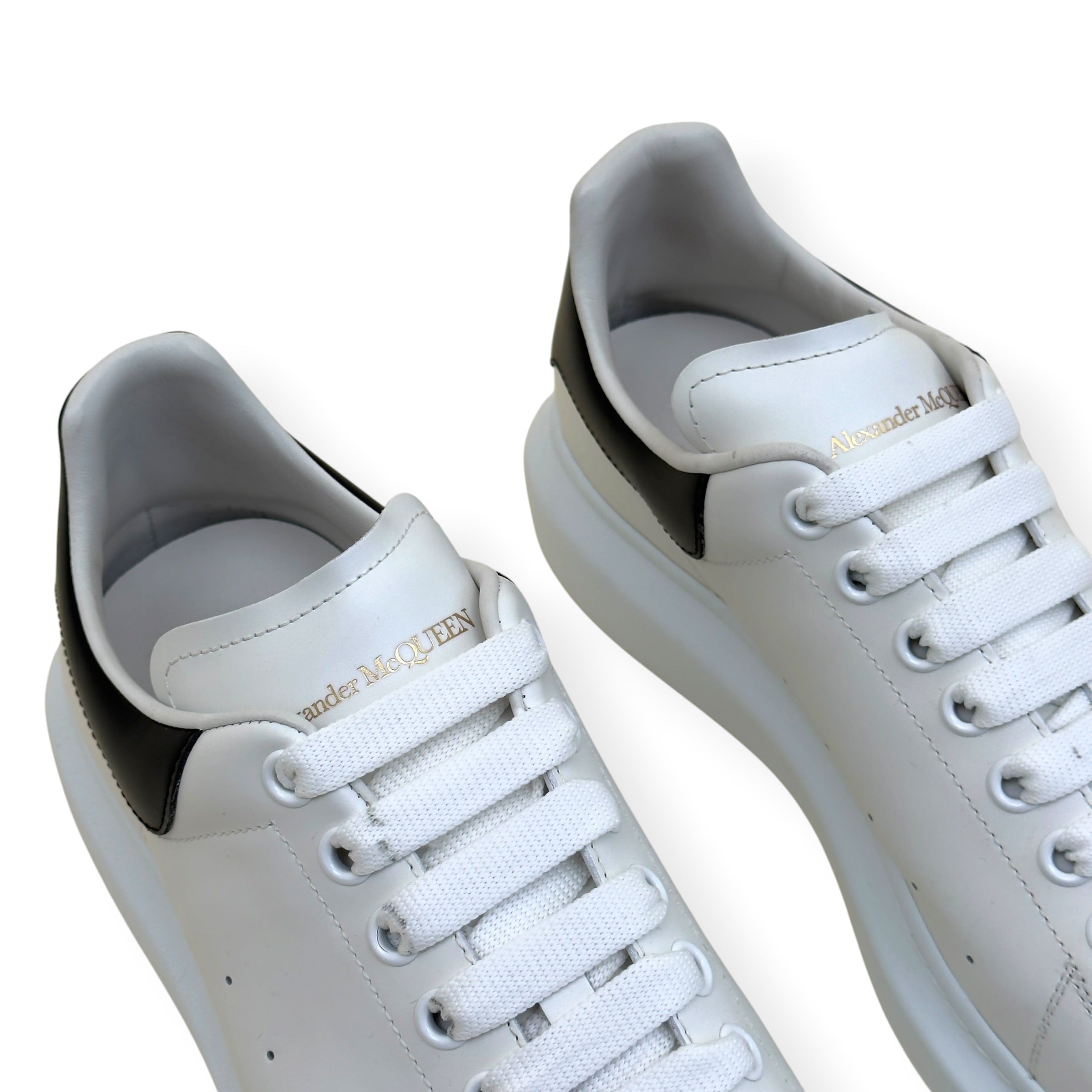 ALEXANDER MCQUEEN OVERSIZED LEATHER SNEAKER WHITE / BLACK 43.5 / UK9.5