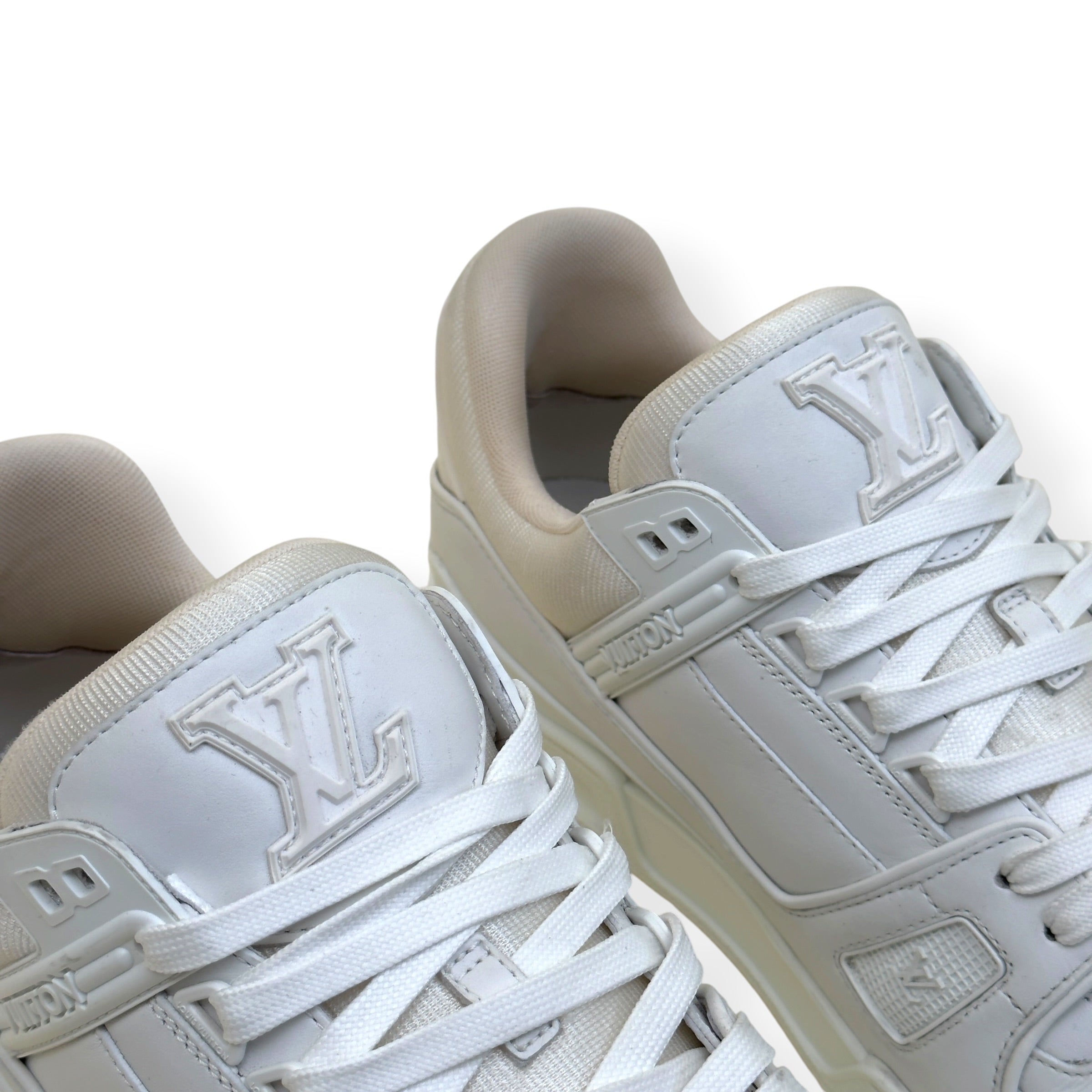 LOUIS VUITTON LEATHER LV TRAINER WHITE UK8.5